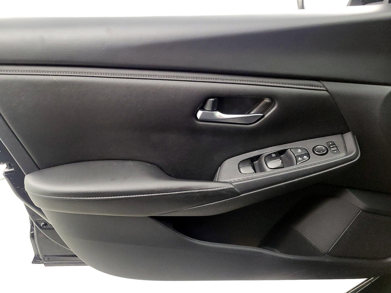 2023 Nissan Sentra SV - Photo 13