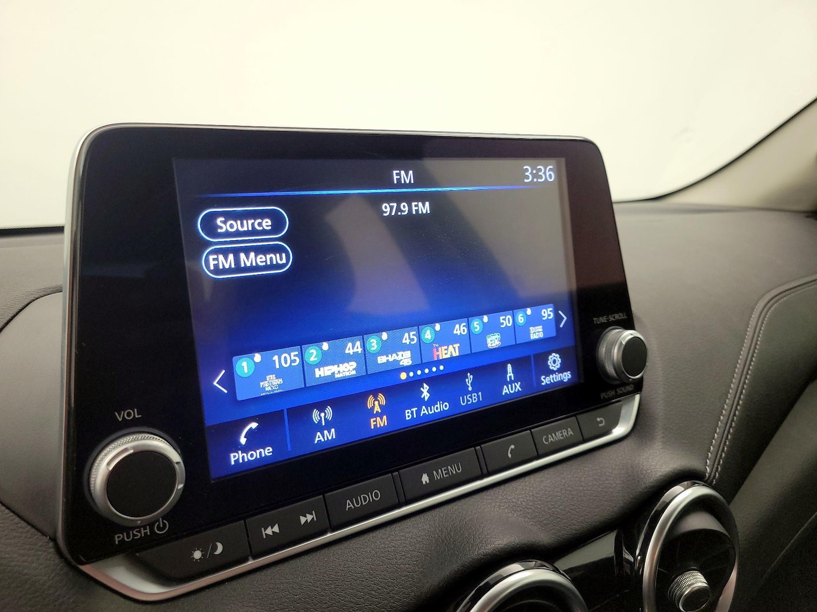 2023 Nissan Sentra SV - Photo 16