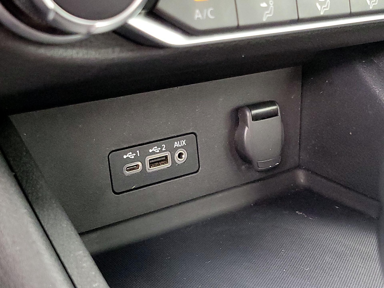 2023 Nissan Sentra SV - Photo 19