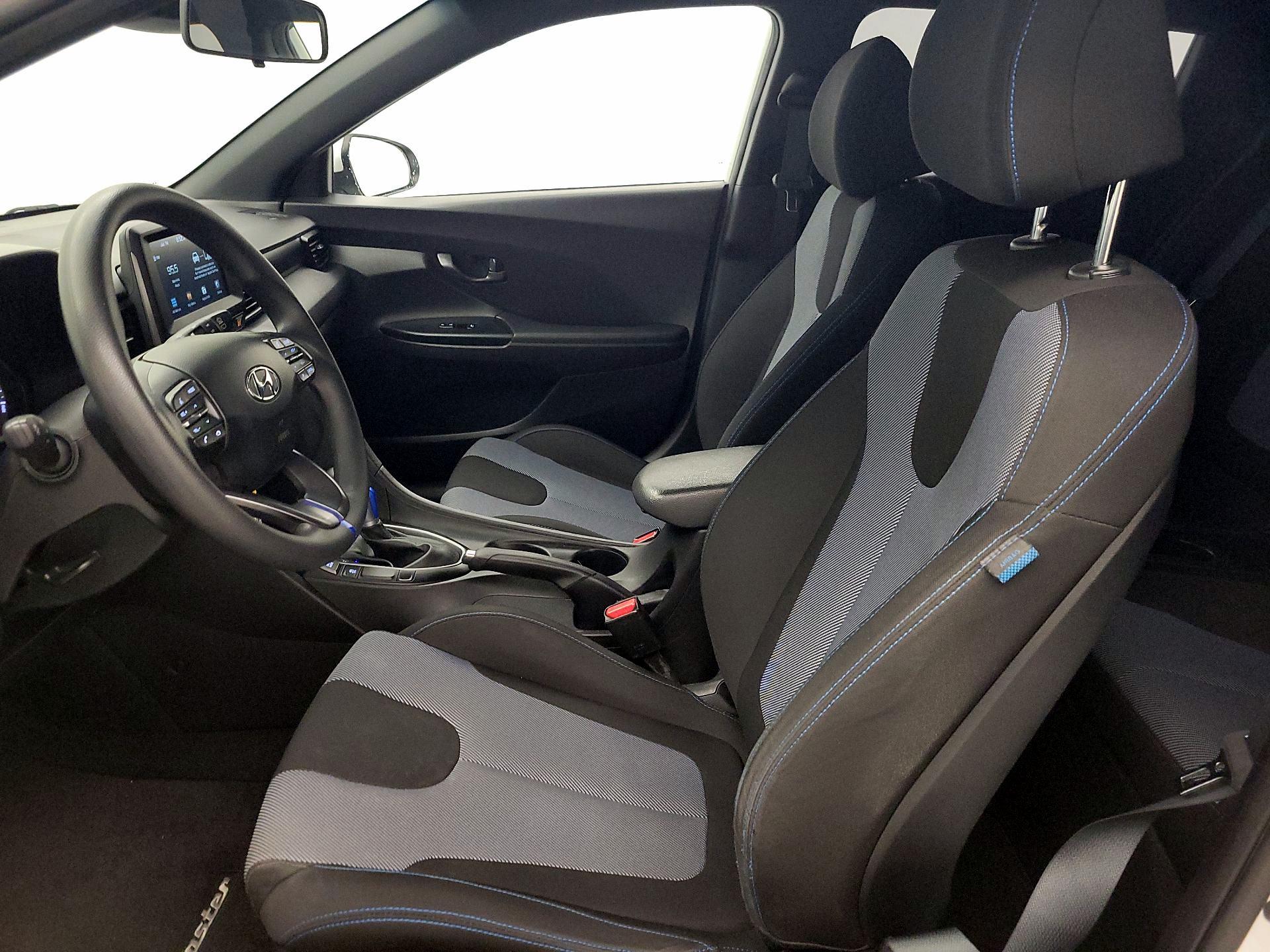 Thumbnail: 2019 Hyundai Veloster - 11