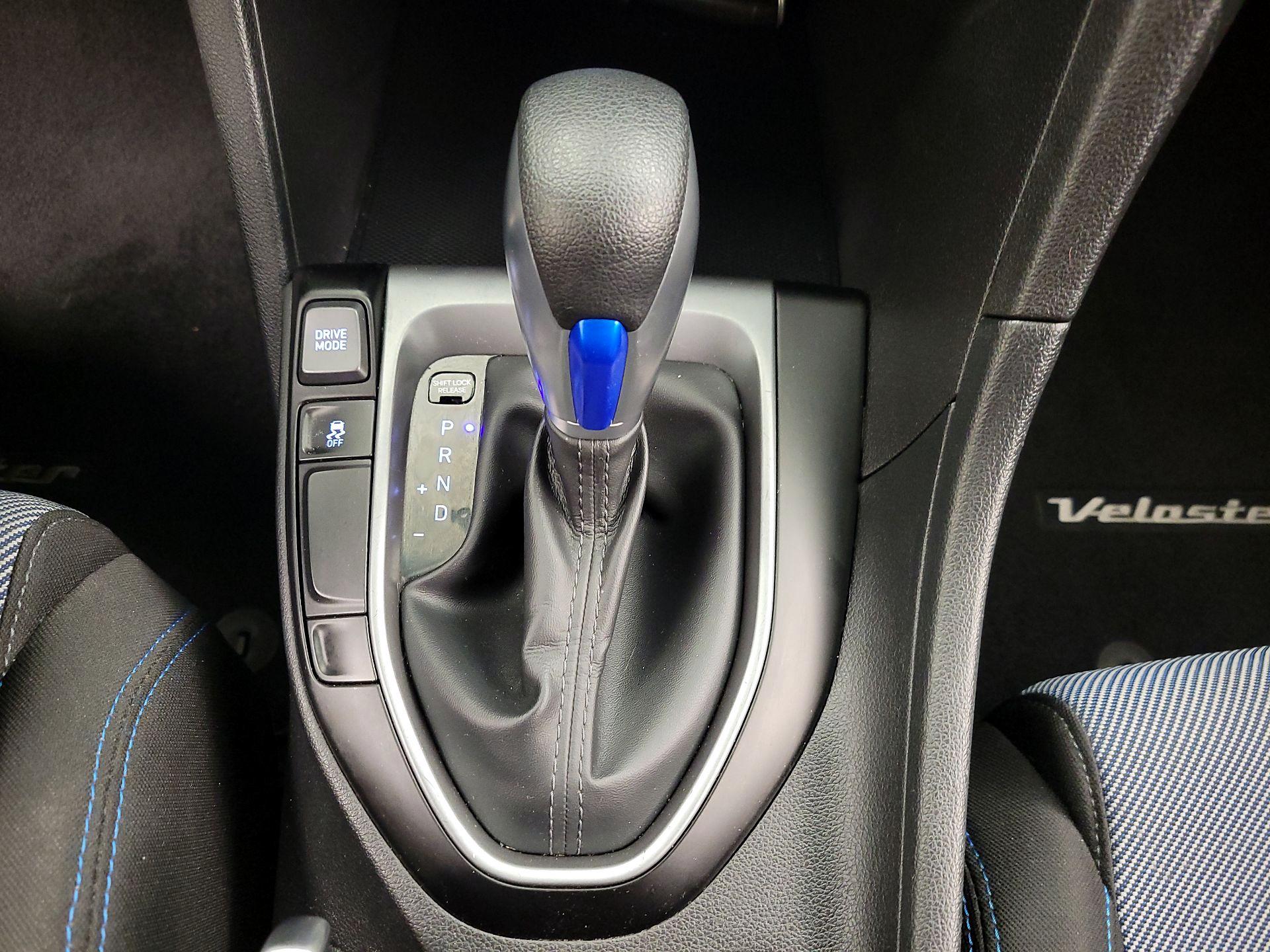 Thumbnail: 2019 Hyundai Veloster - 17