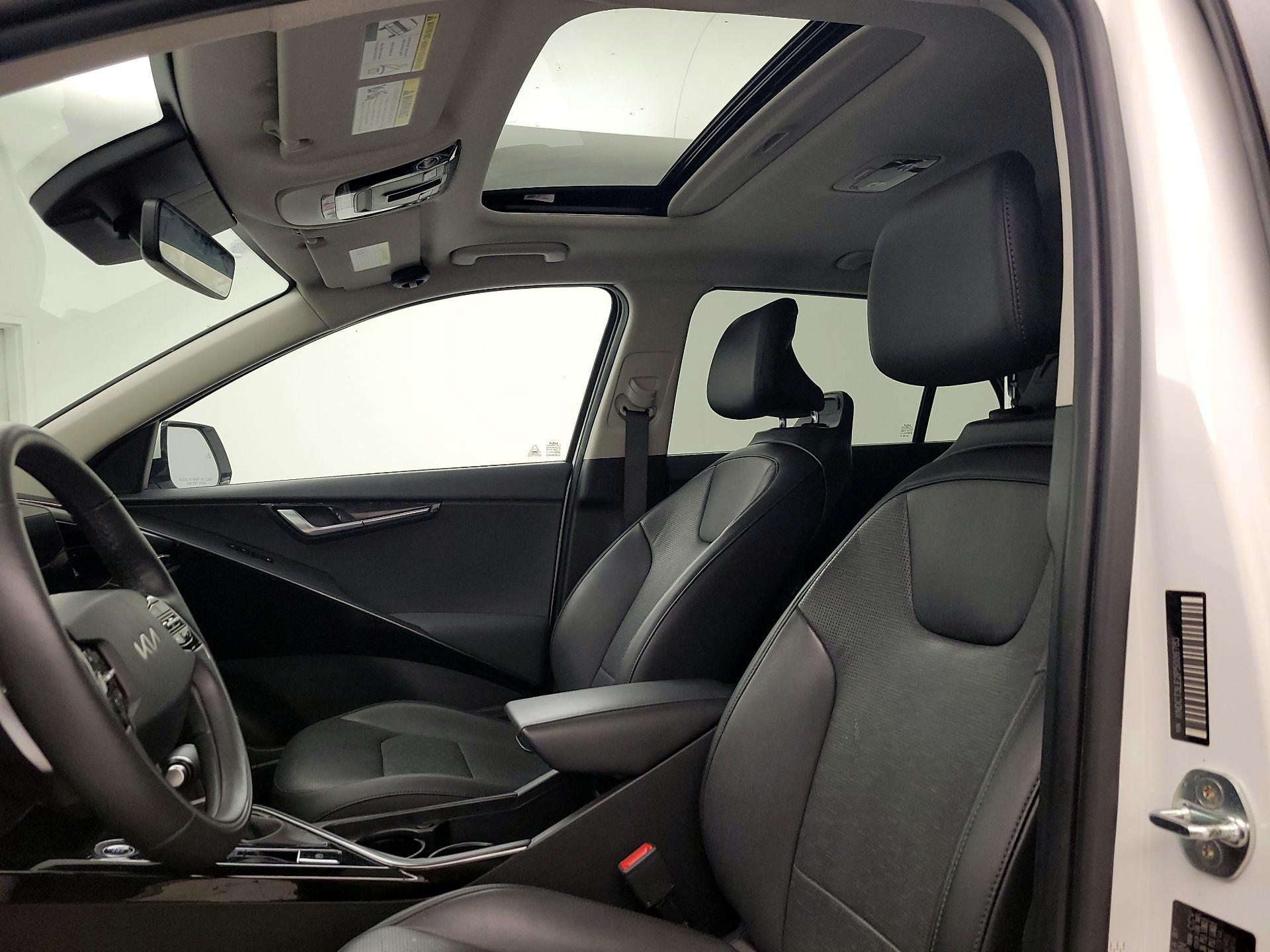 Thumbnail: 2023 Kia Niro - 20