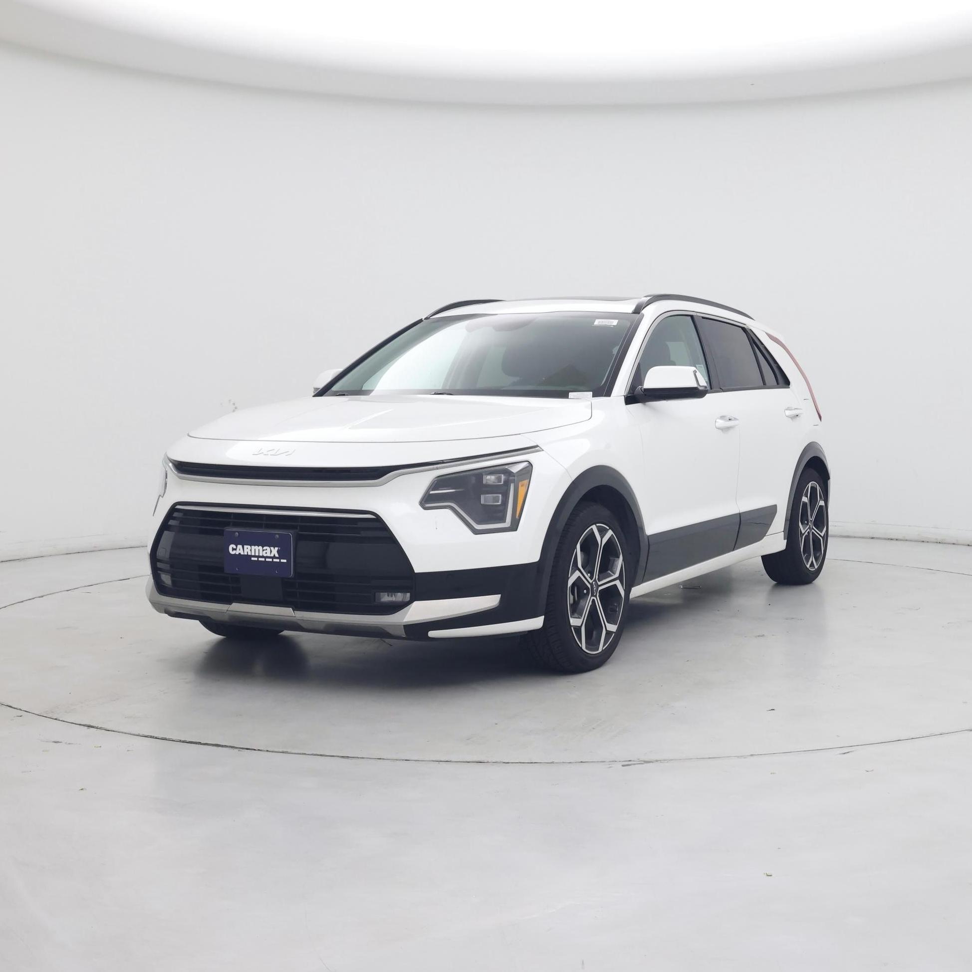 Thumbnail: 2023 Kia Niro - 4