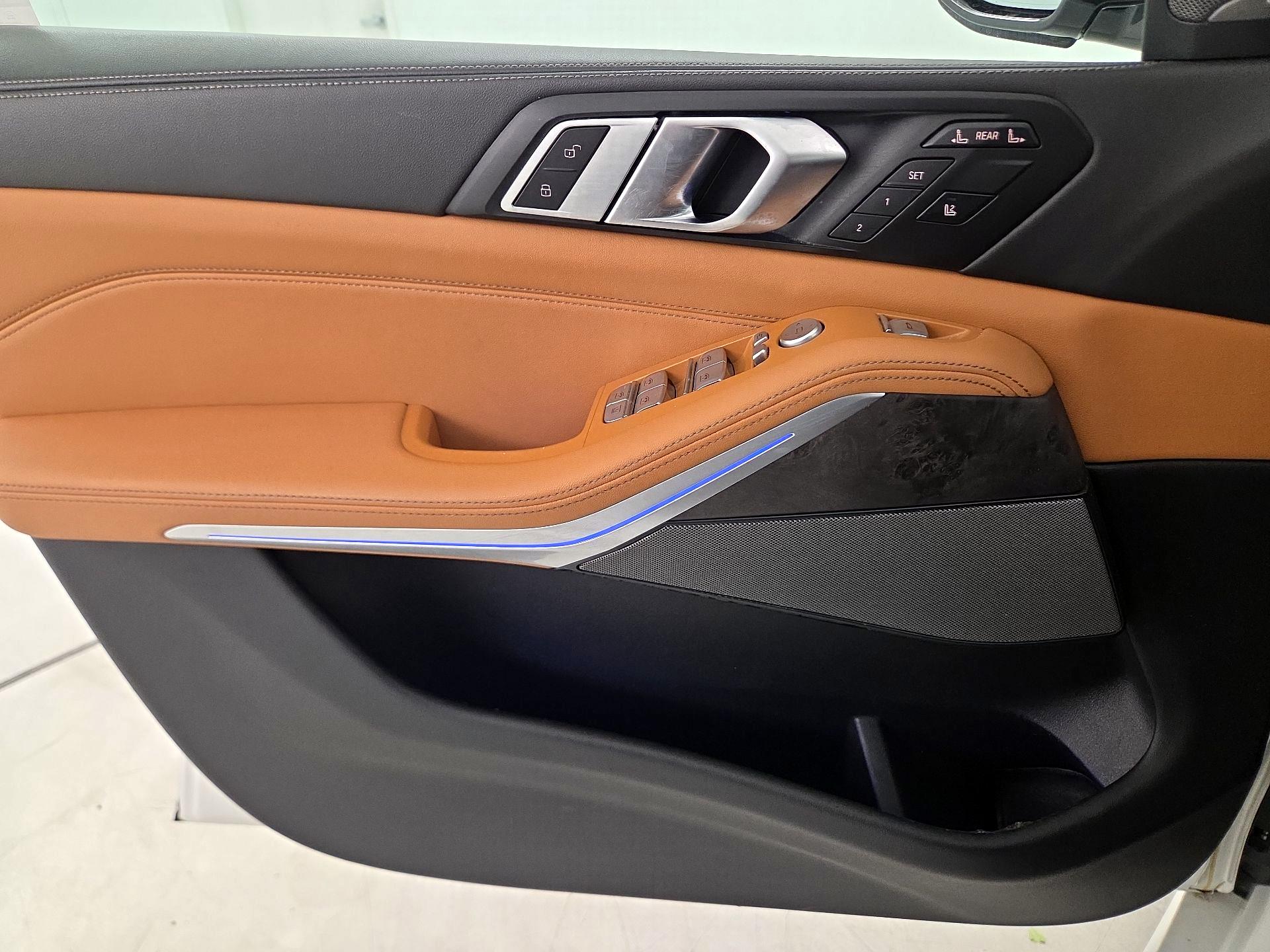 Thumbnail: 2024 BMW X7 - 12