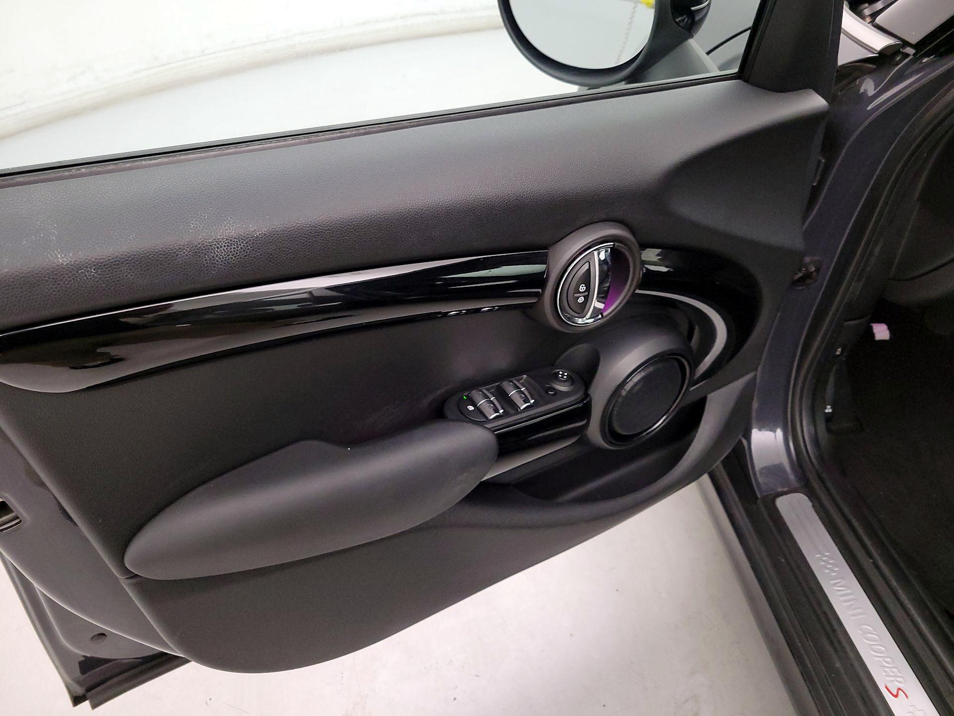 Thumbnail: 2018 MINI Cooper Hardtop - 12