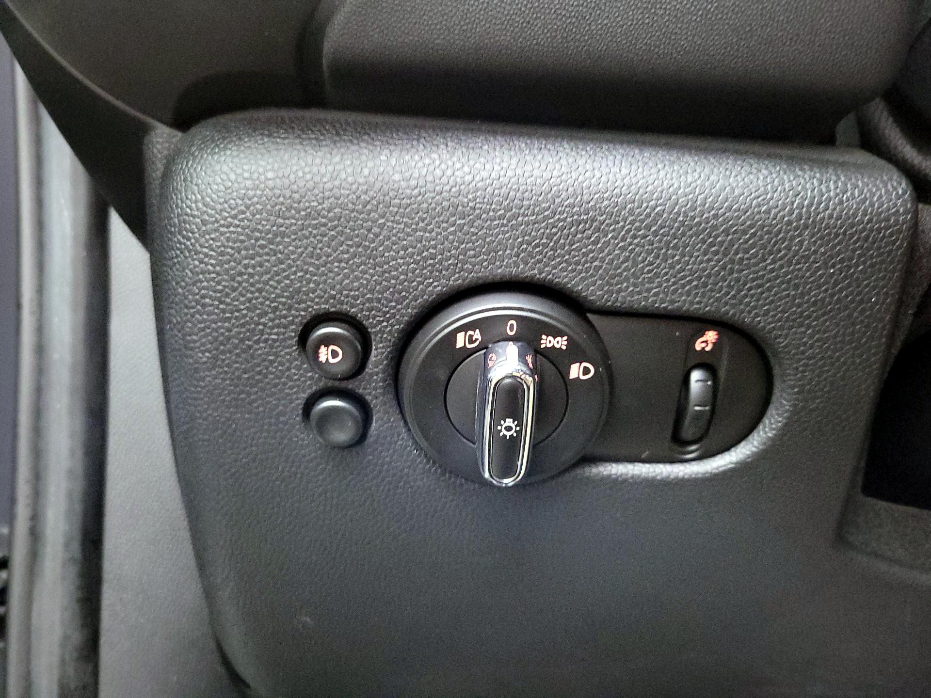 Thumbnail: 2018 MINI Cooper Hardtop - 13