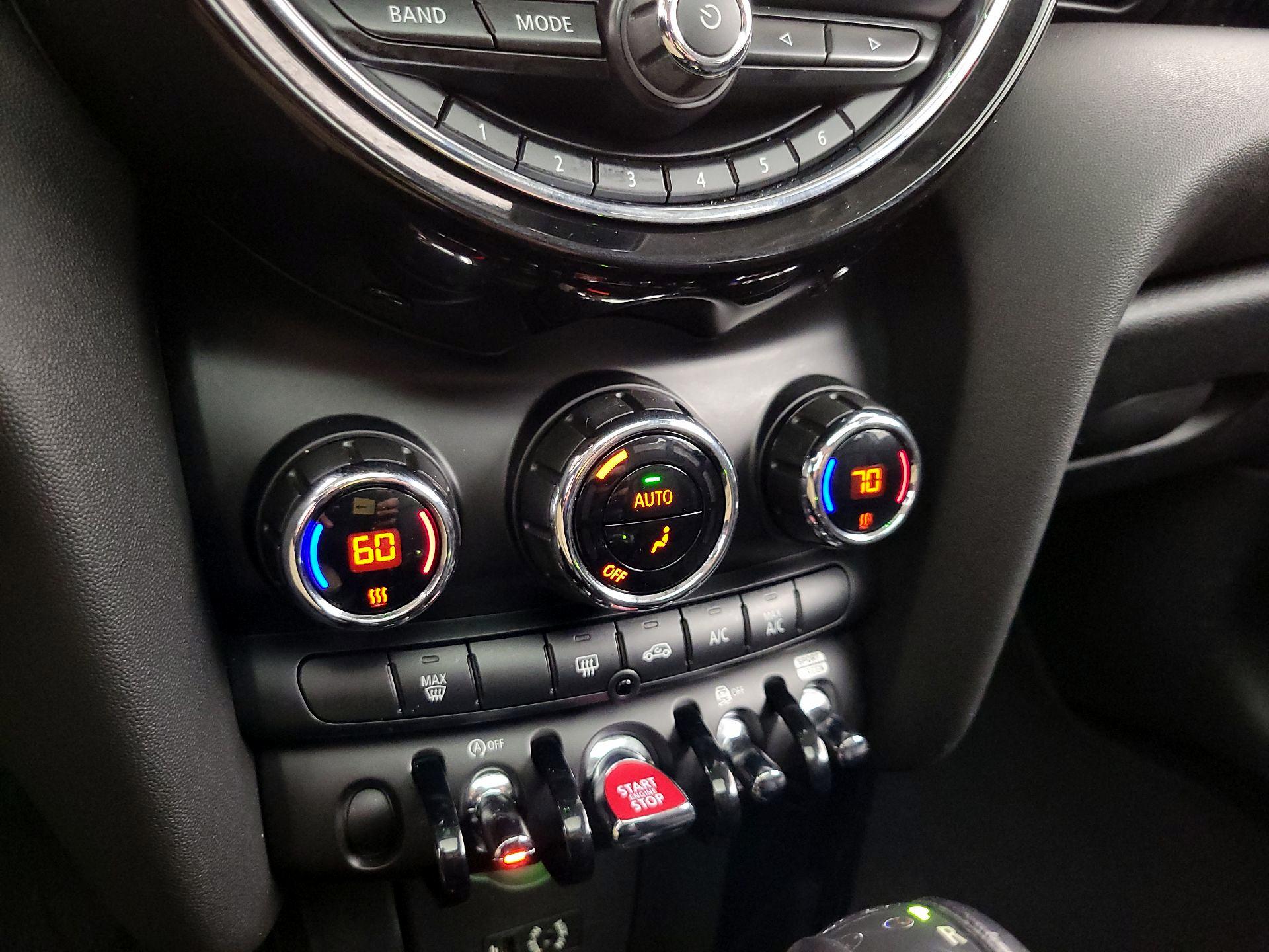 Thumbnail: 2018 MINI Cooper Hardtop - 16