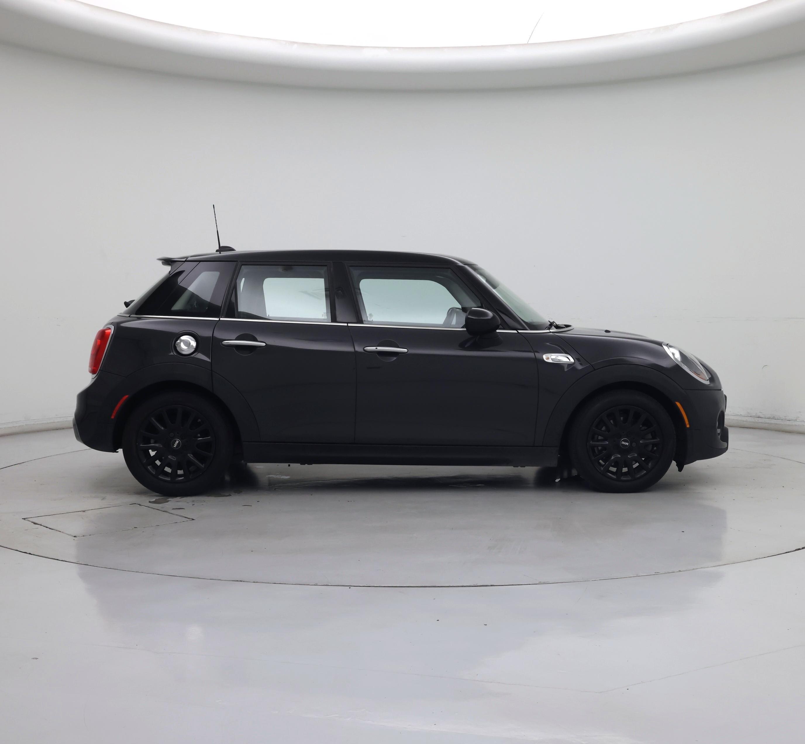 Thumbnail: 2018 MINI Cooper Hardtop - 7