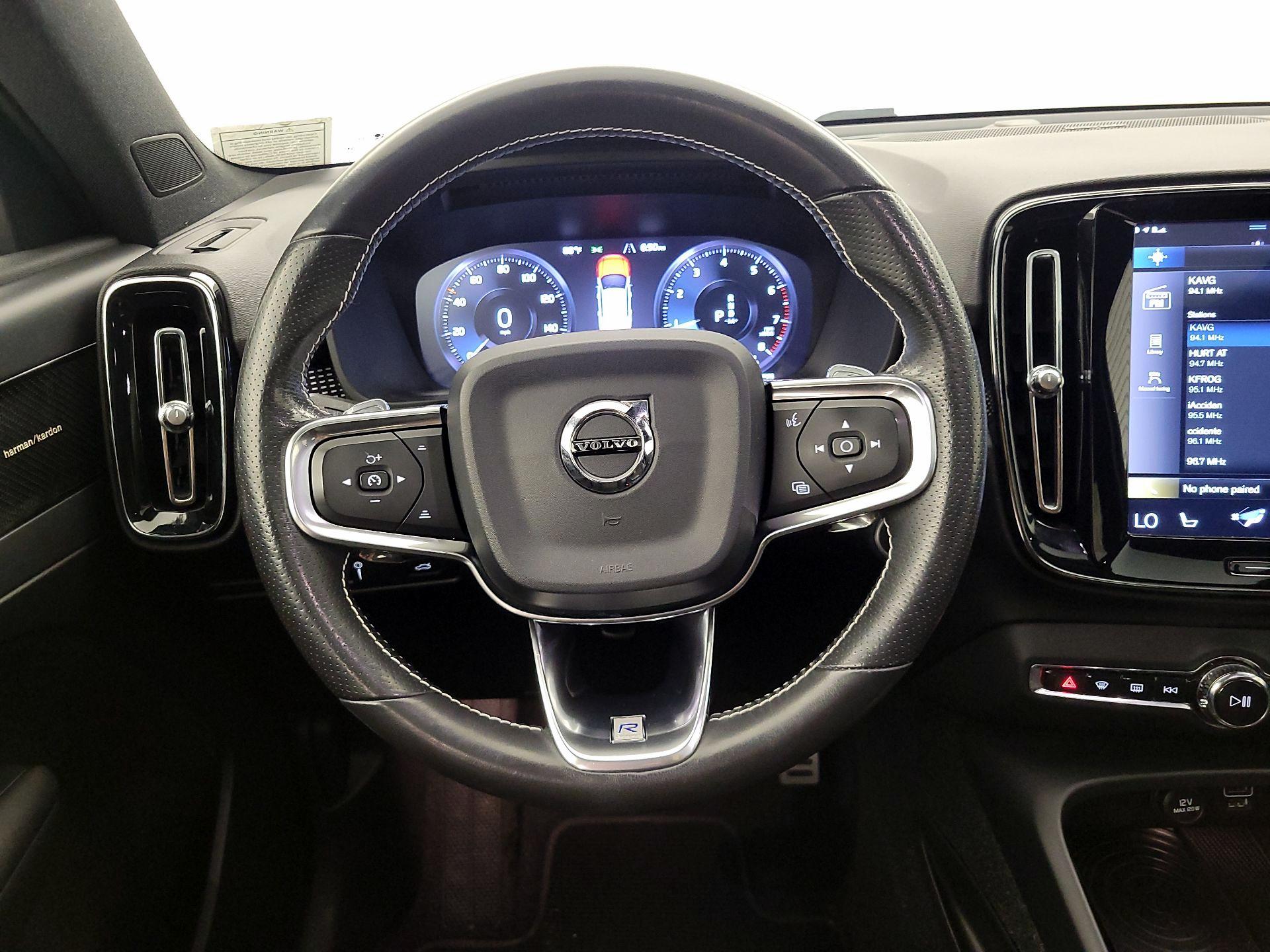 Thumbnail: 2019 Volvo XC40 - 10