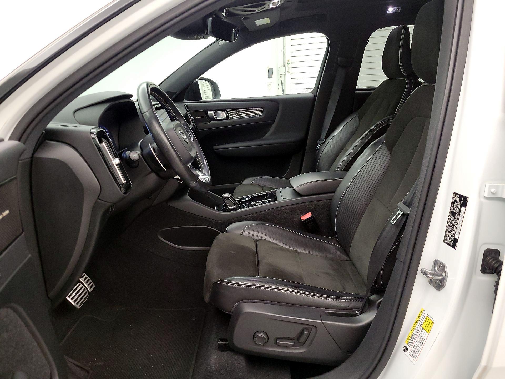 Thumbnail: 2019 Volvo XC40 - 11