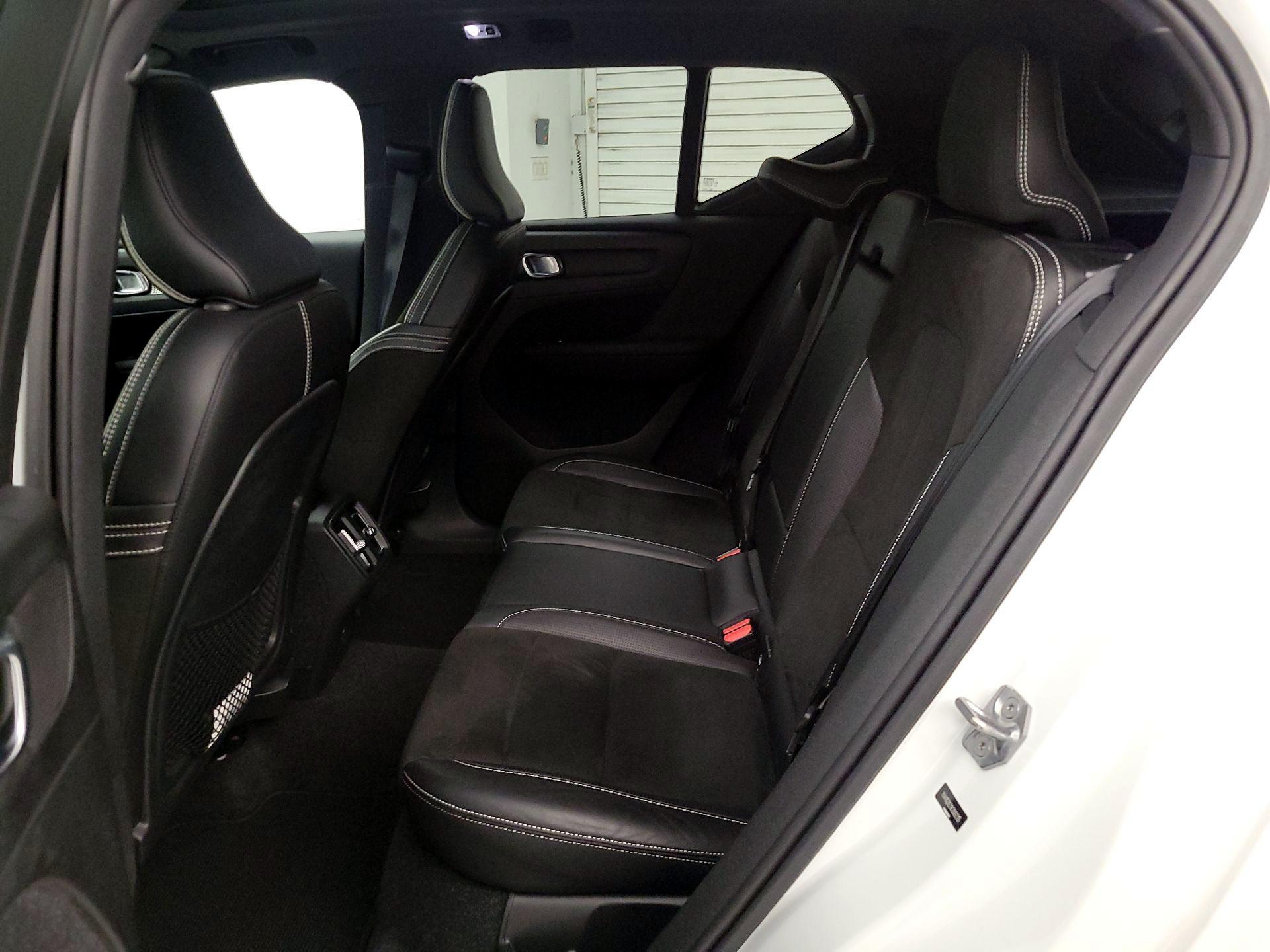 Thumbnail: 2019 Volvo XC40 - 20
