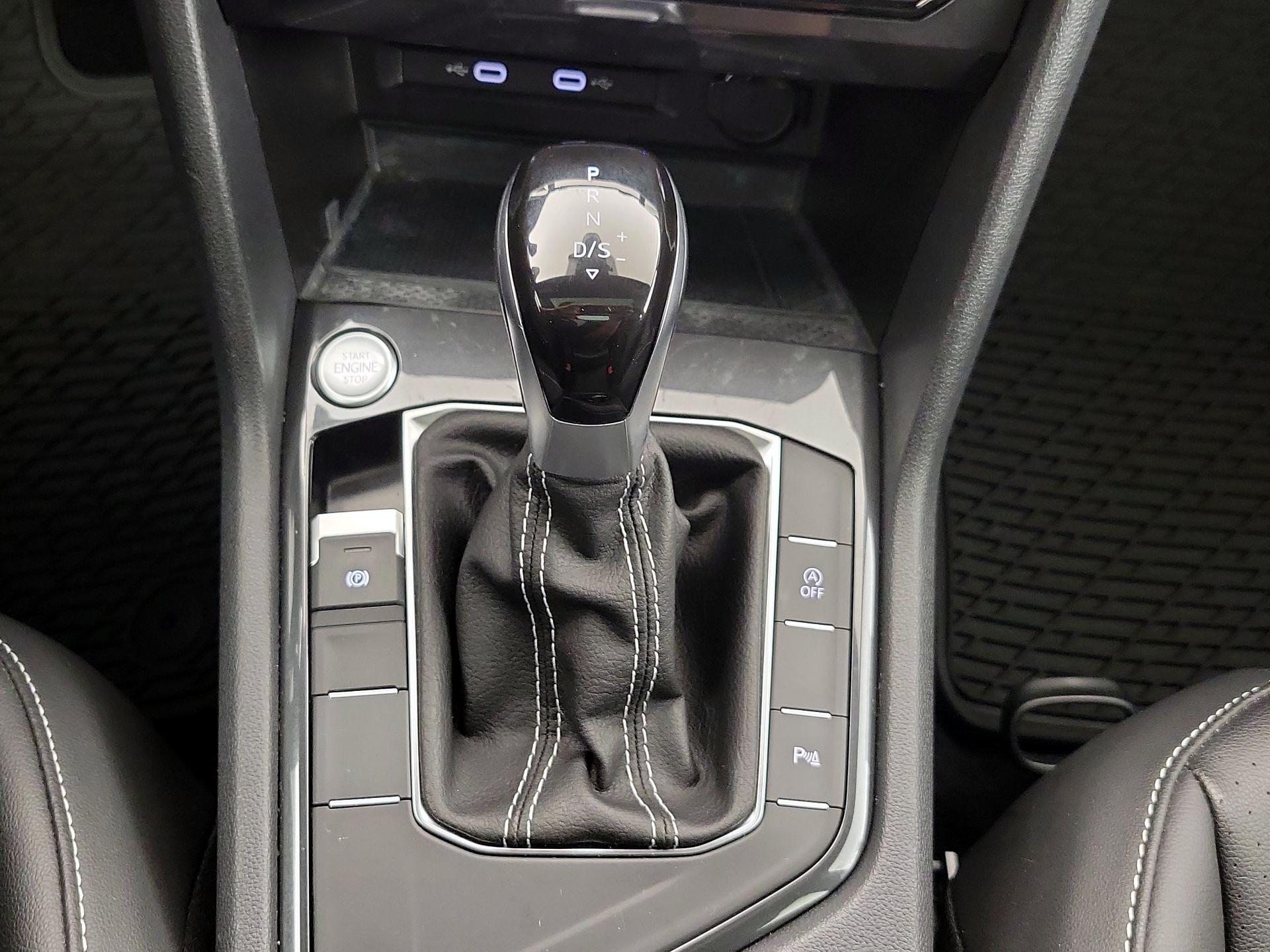 Thumbnail: 2024 Volkswagen Tiguan - 17