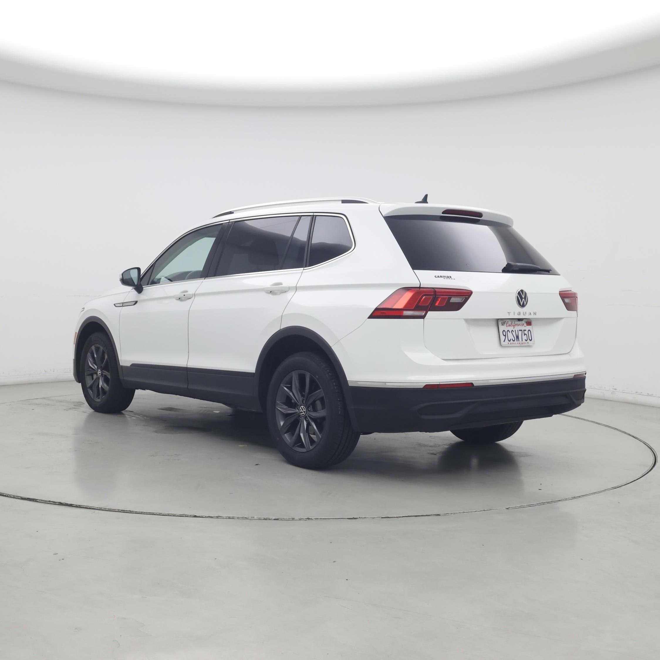 Thumbnail: 2022 Volkswagen Tiguan - 2