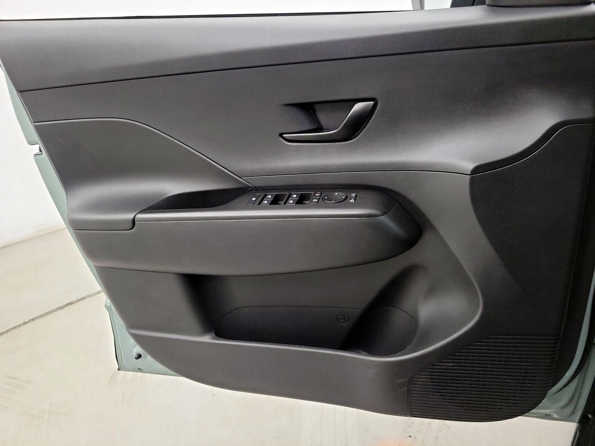 Thumbnail: 2025 Hyundai Kona - 12