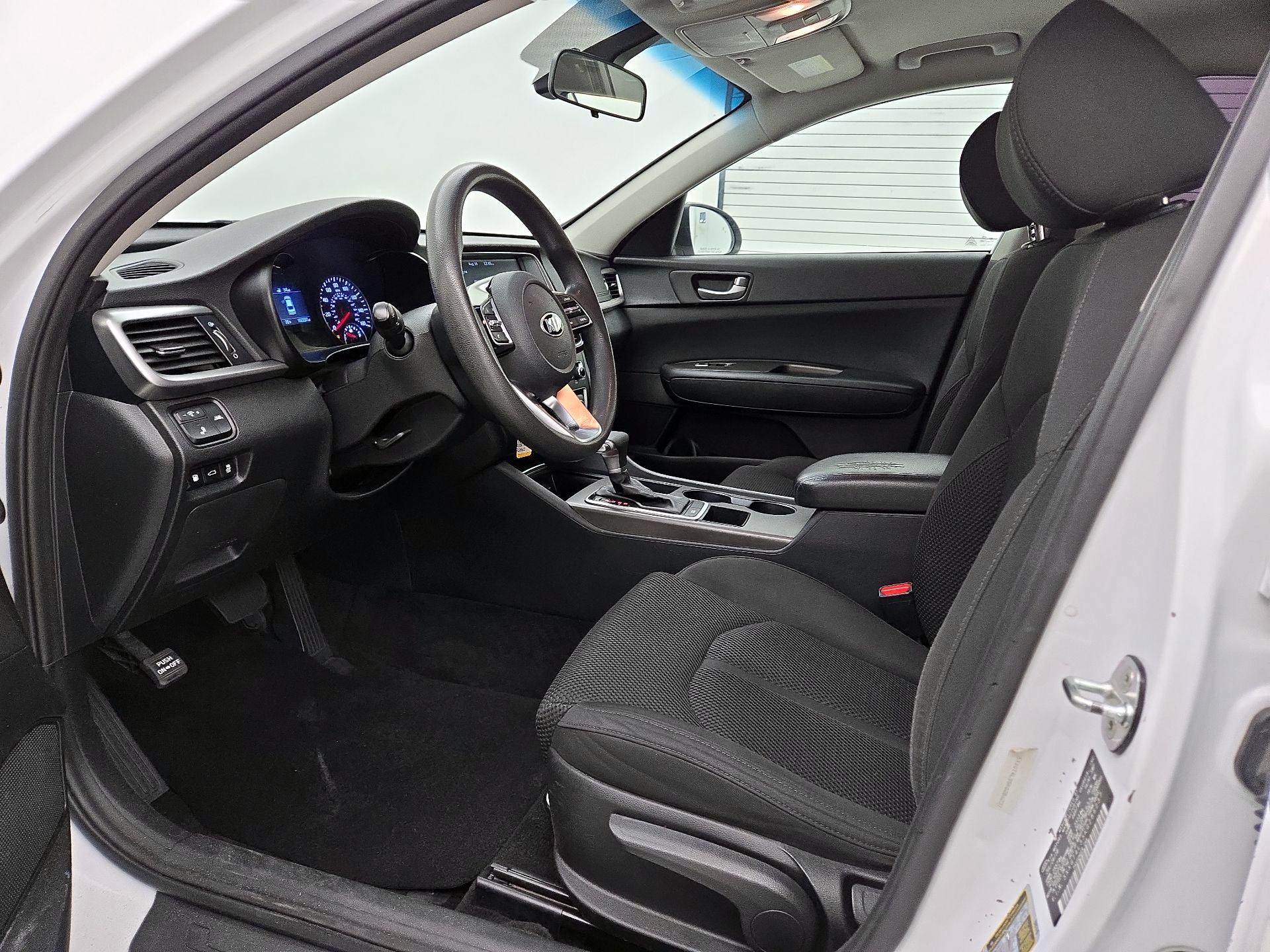Thumbnail: 2019 Kia Optima - 11