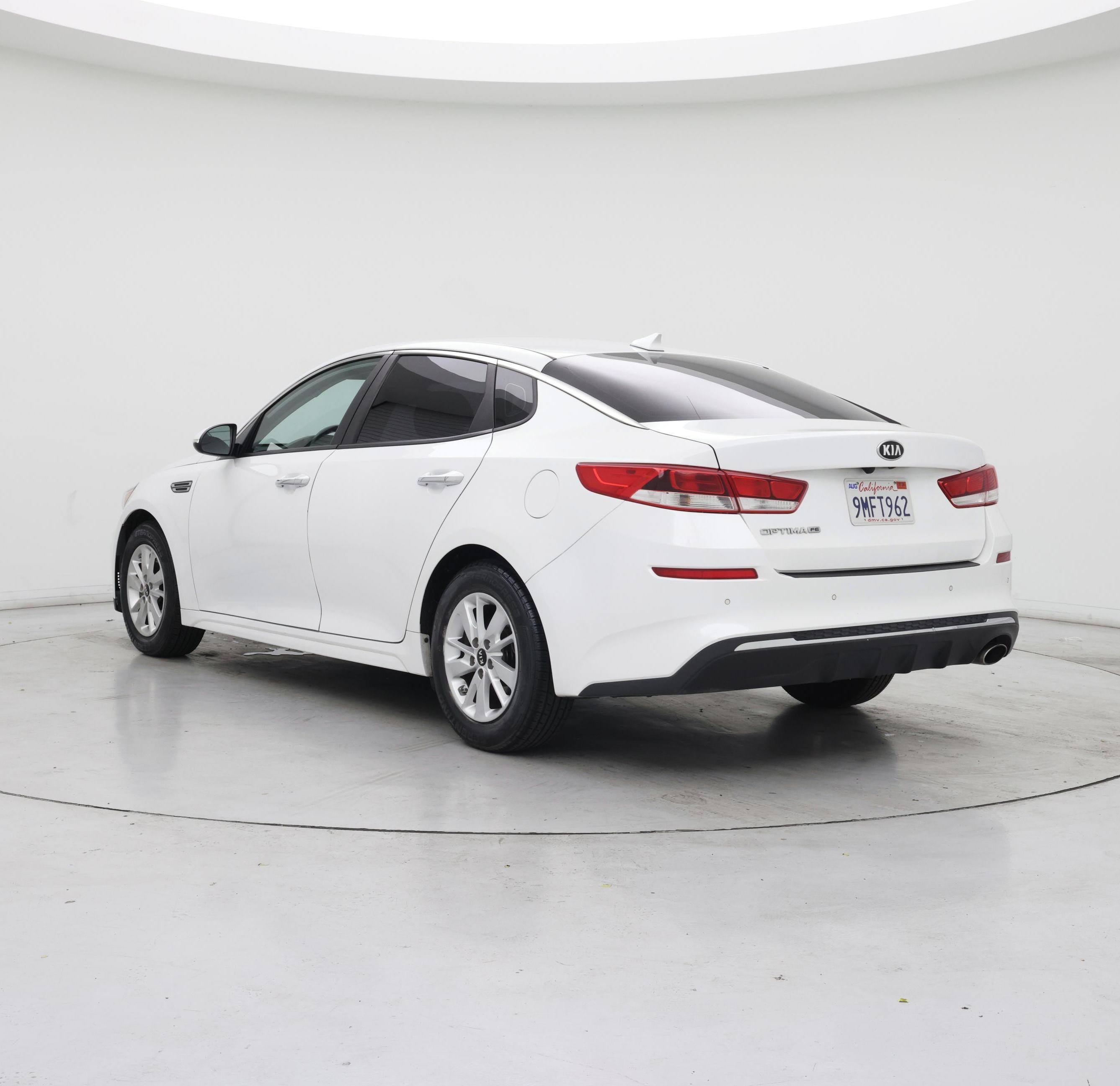 Thumbnail: 2019 Kia Optima - 2
