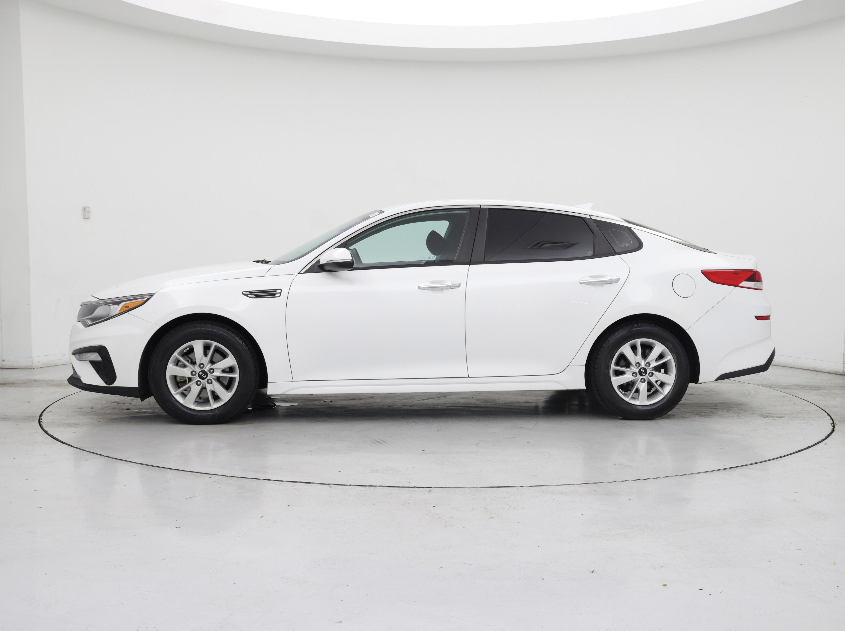 Thumbnail: 2019 Kia Optima - 3
