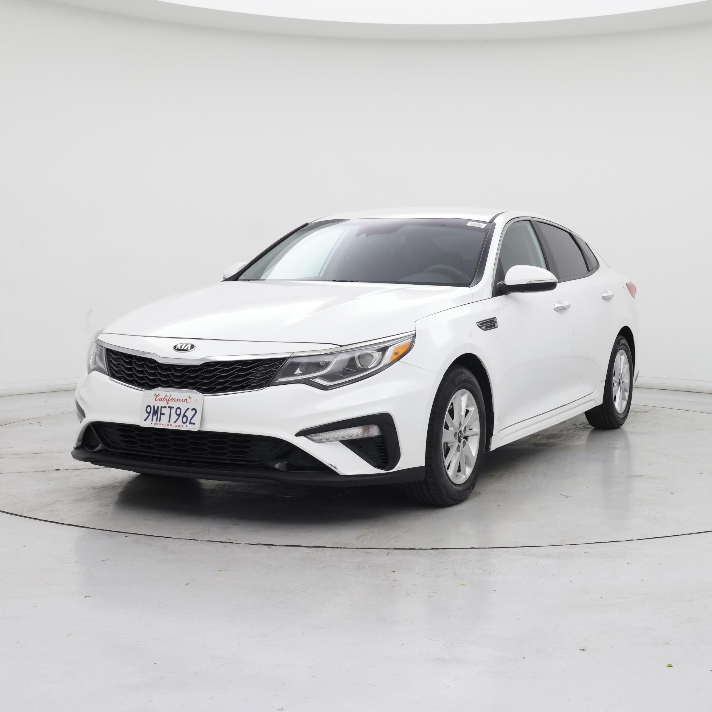 Thumbnail: 2019 Kia Optima - 4