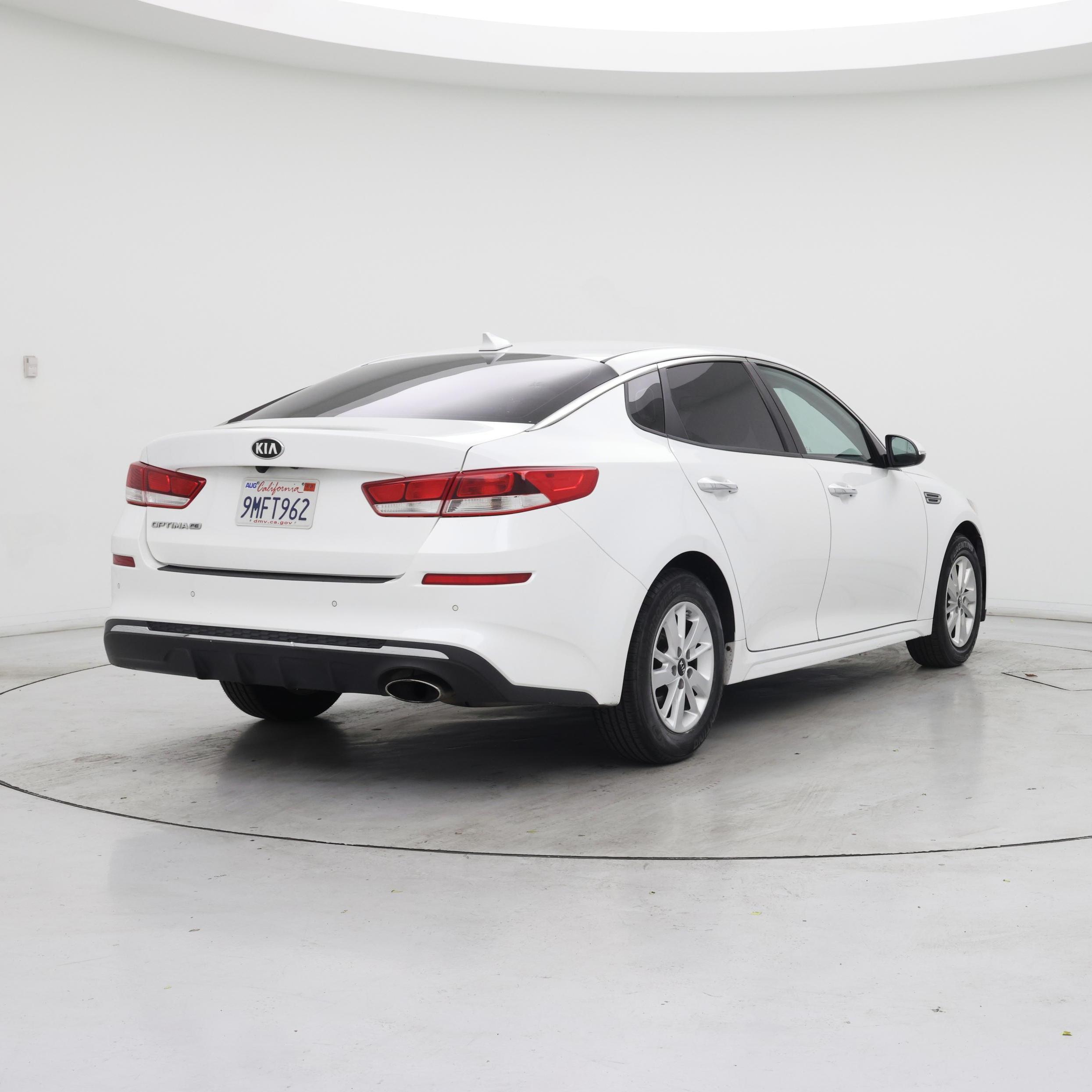 Thumbnail: 2019 Kia Optima - 8