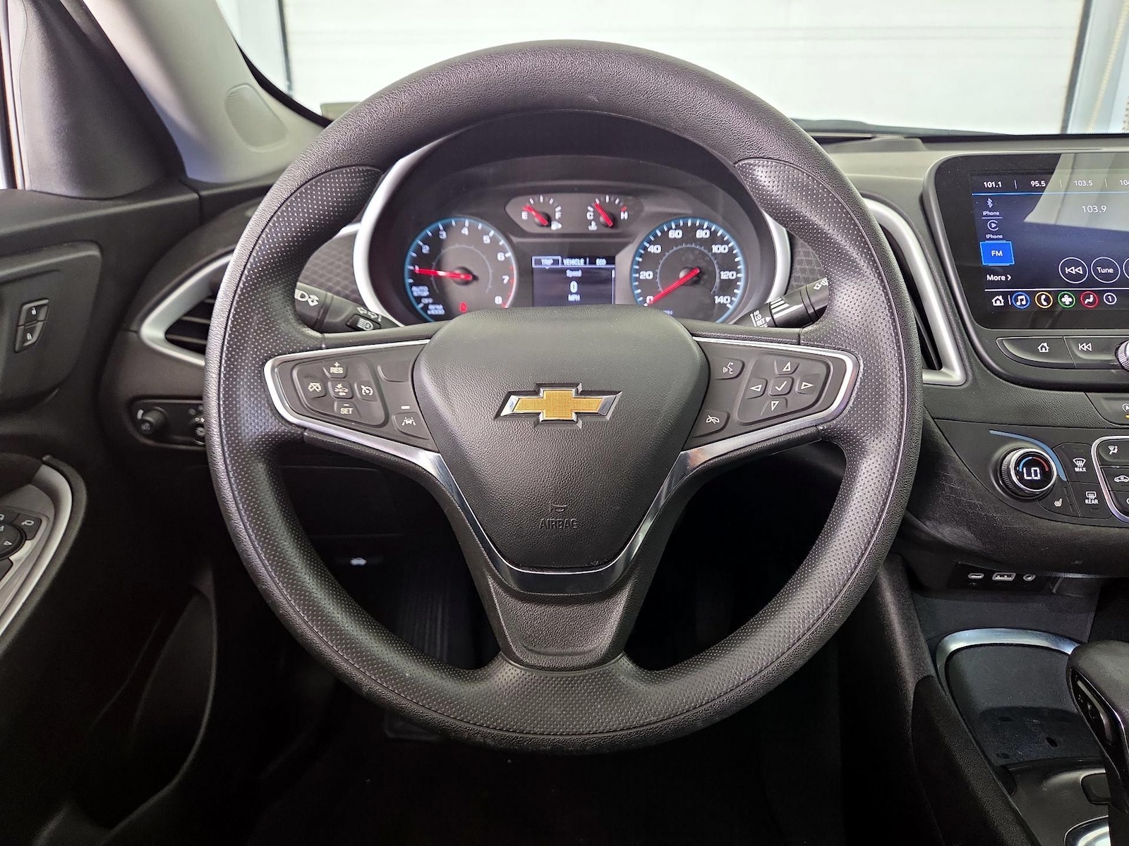 2023 Chevrolet Malibu 1LT - Photo 11