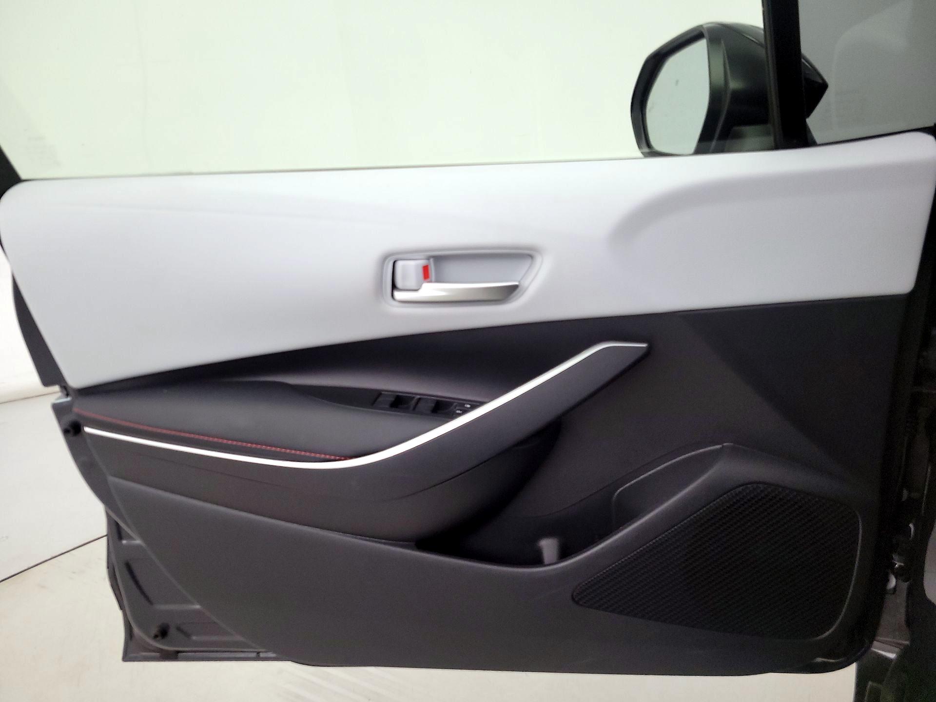 Thumbnail: 2025 Toyota Corolla - 12