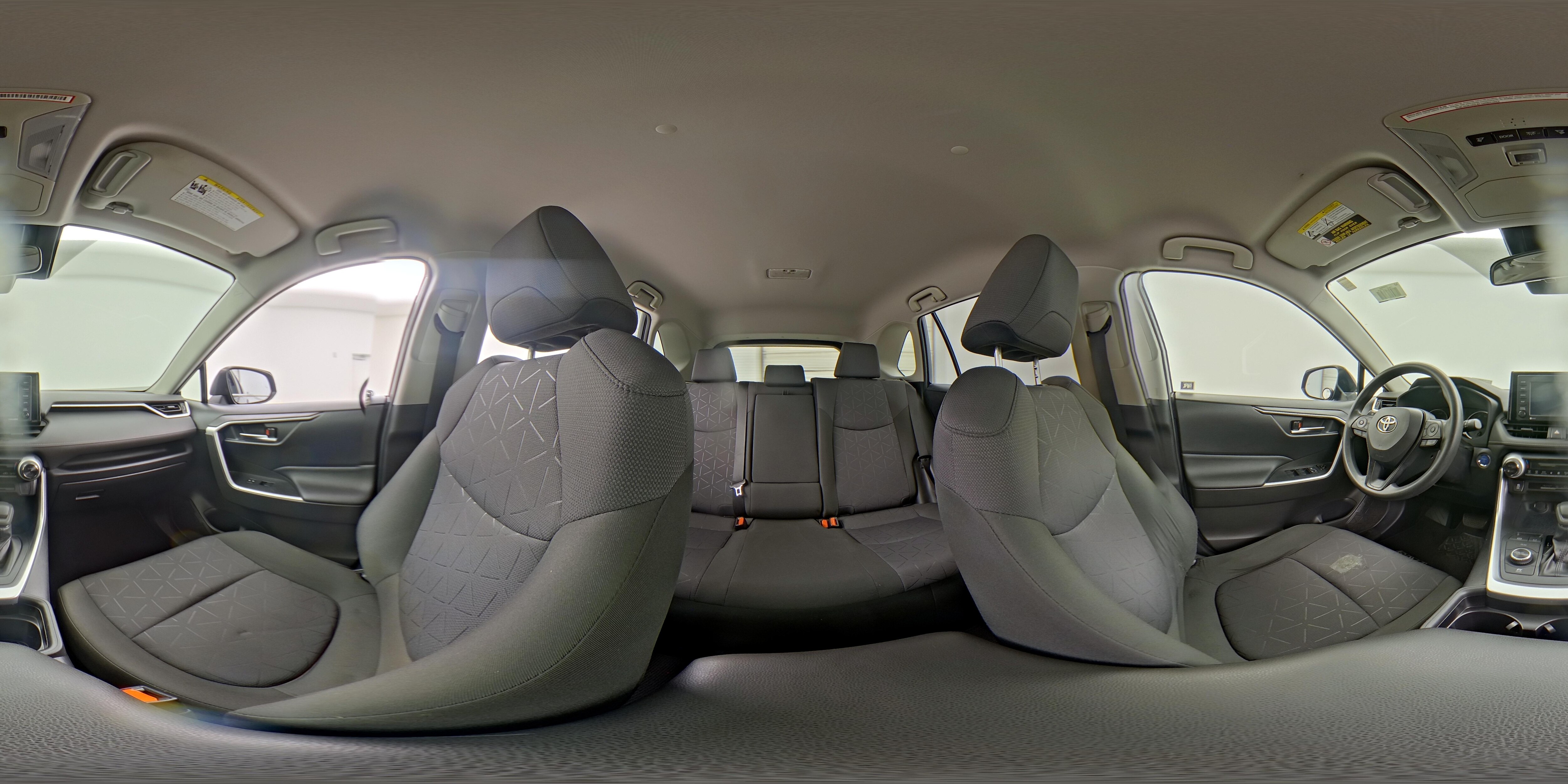 2020 Toyota RAV4 XLE - Photo 24