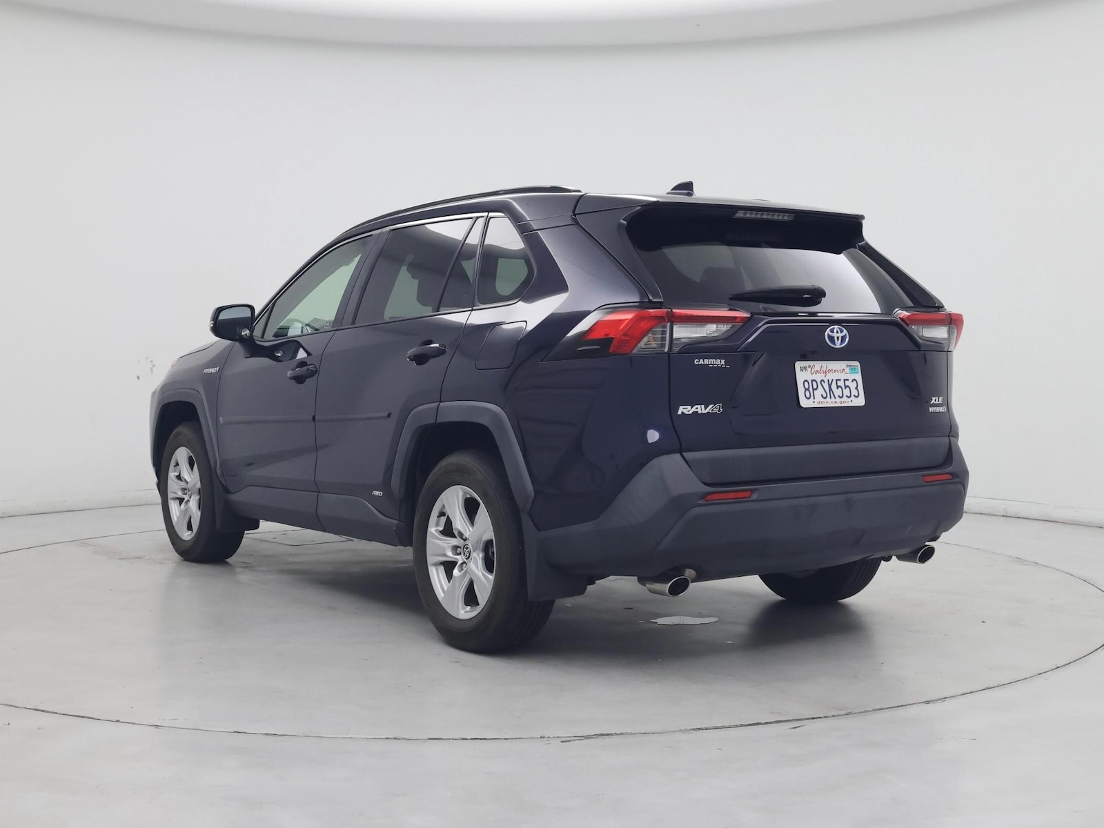 2020 Toyota RAV4 XLE - Photo 3