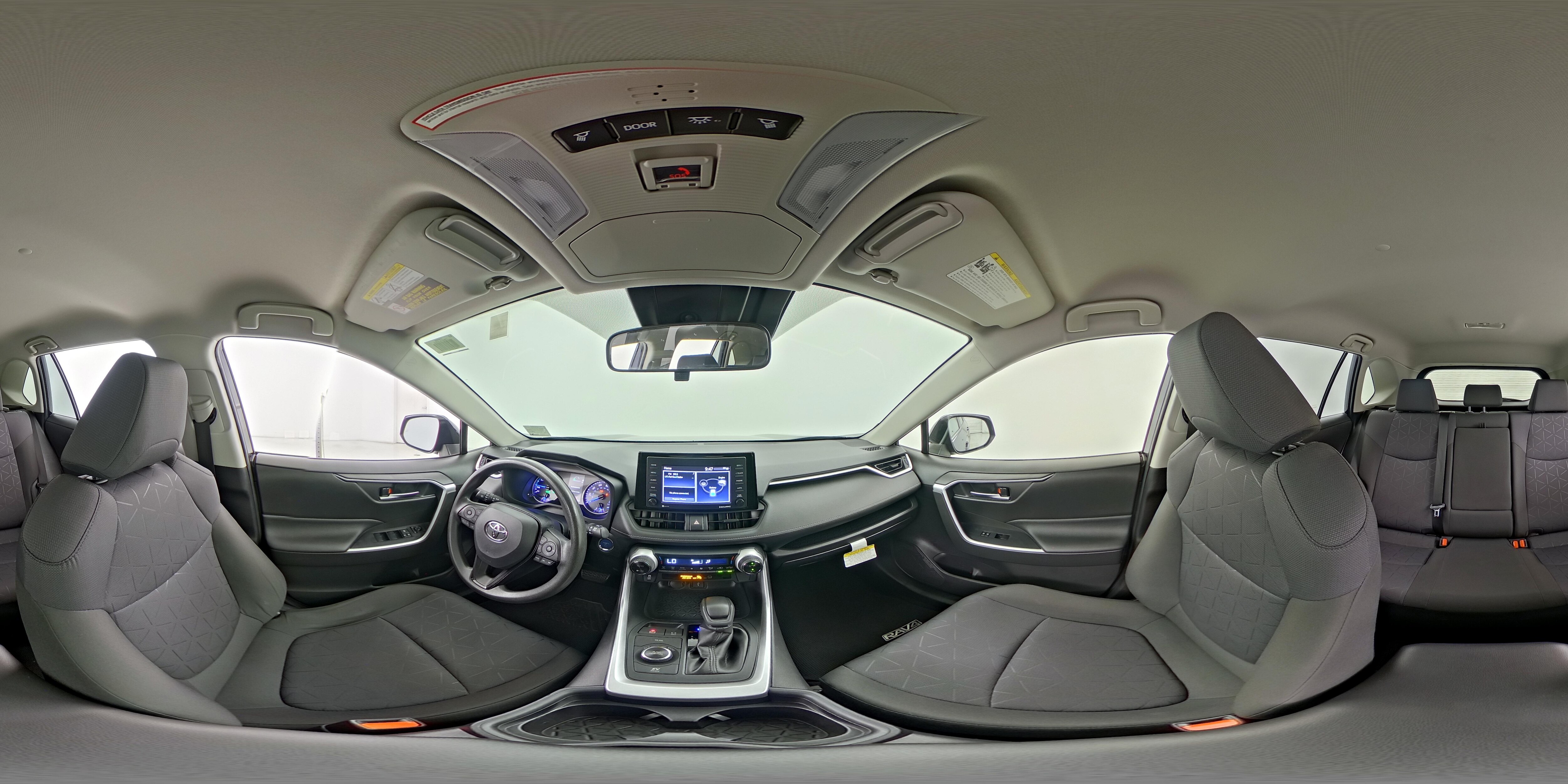 2020 Toyota RAV4 XLE - Photo 24