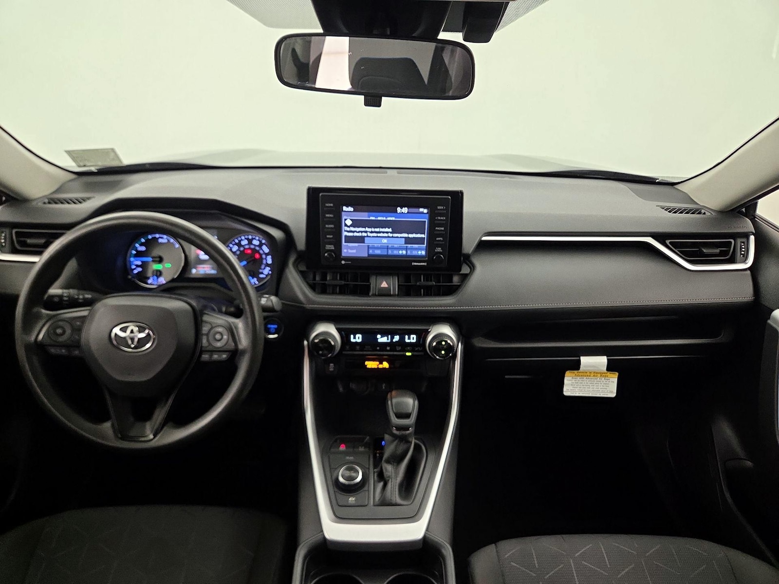 2020 Toyota RAV4 XLE - Photo 10