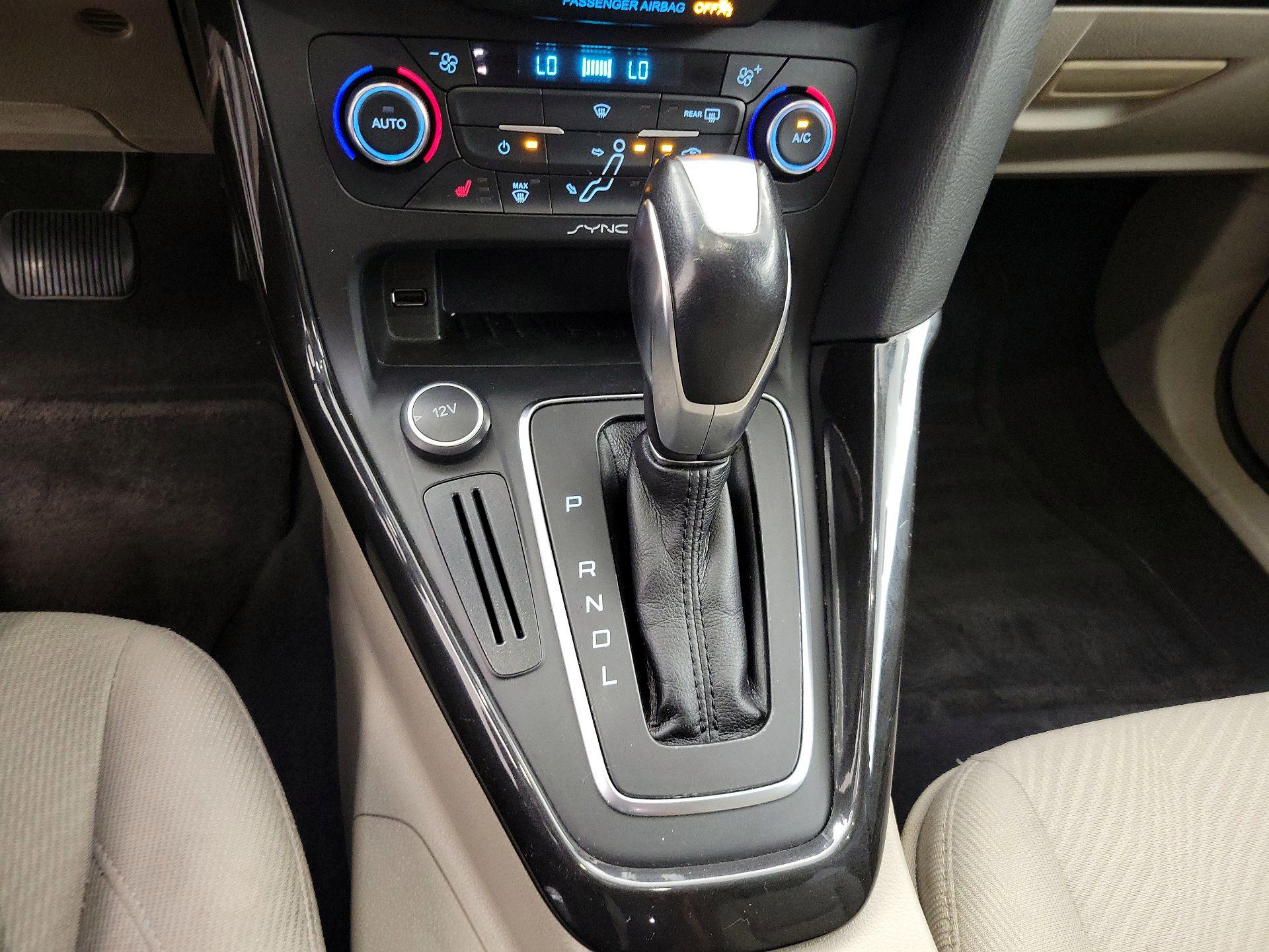 Thumbnail: 2016 Ford Focus - 18