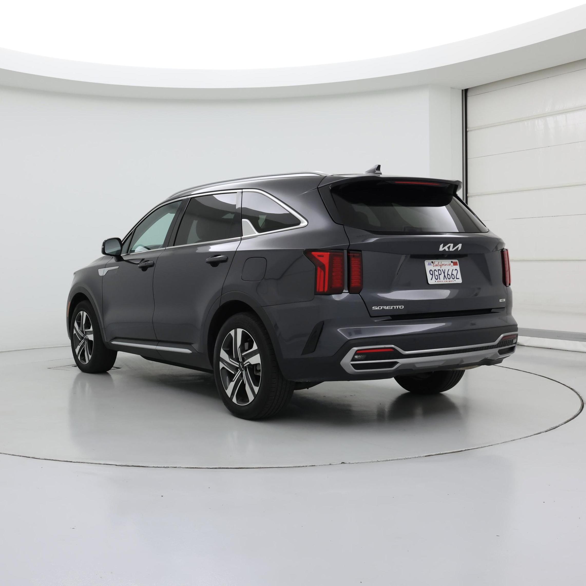 Thumbnail: 2023 Kia Sorento - 2