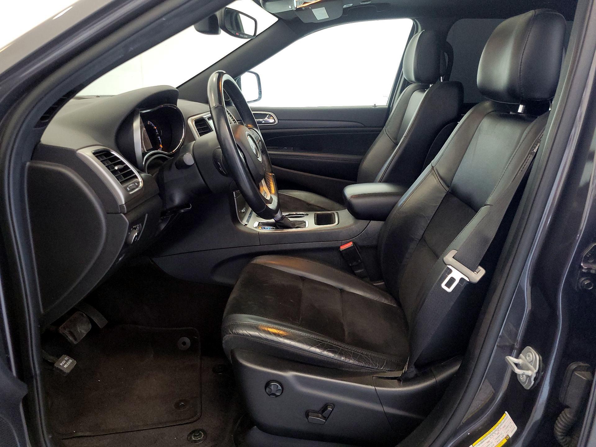 Thumbnail: 2018 Jeep Grand Cherokee - 11