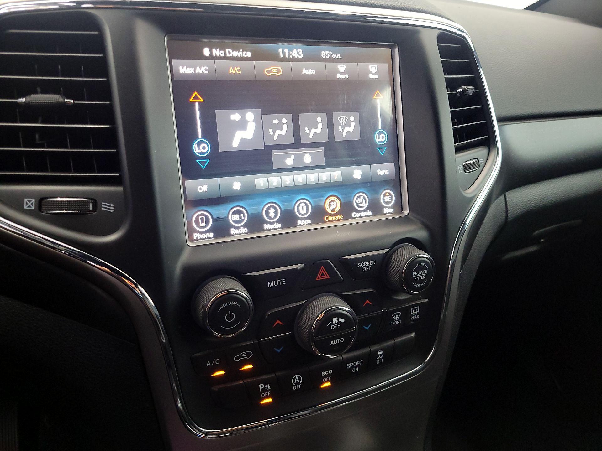 Thumbnail: 2018 Jeep Grand Cherokee - 17