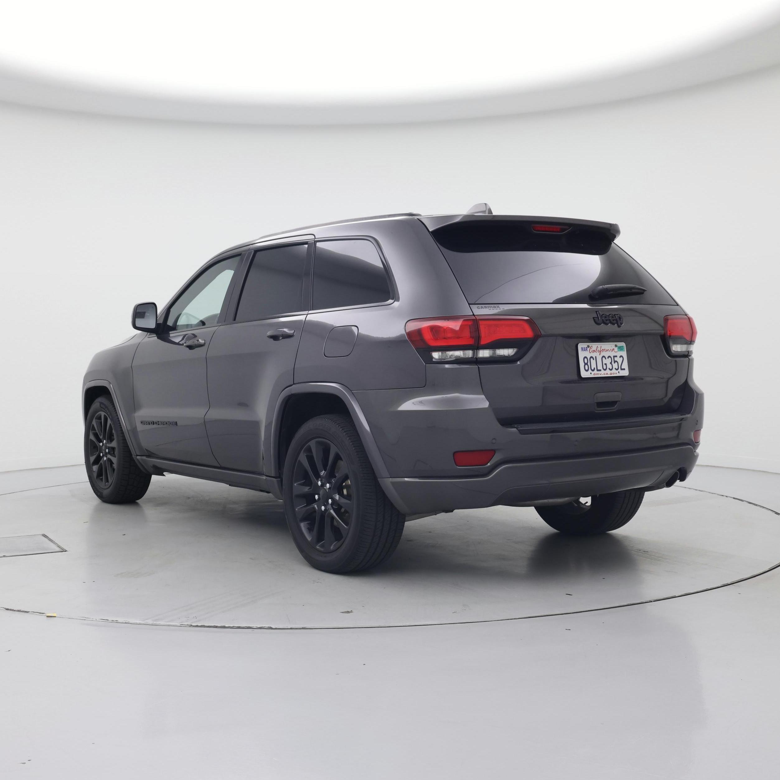 Thumbnail: 2018 Jeep Grand Cherokee - 2