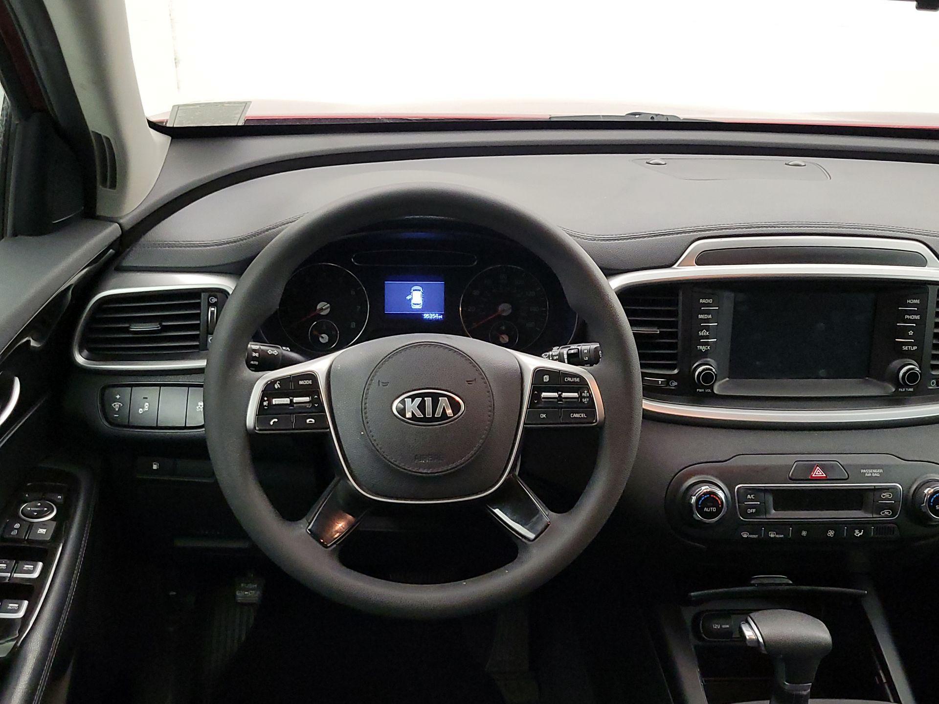 Thumbnail: 2019 Kia Sorento - 10
