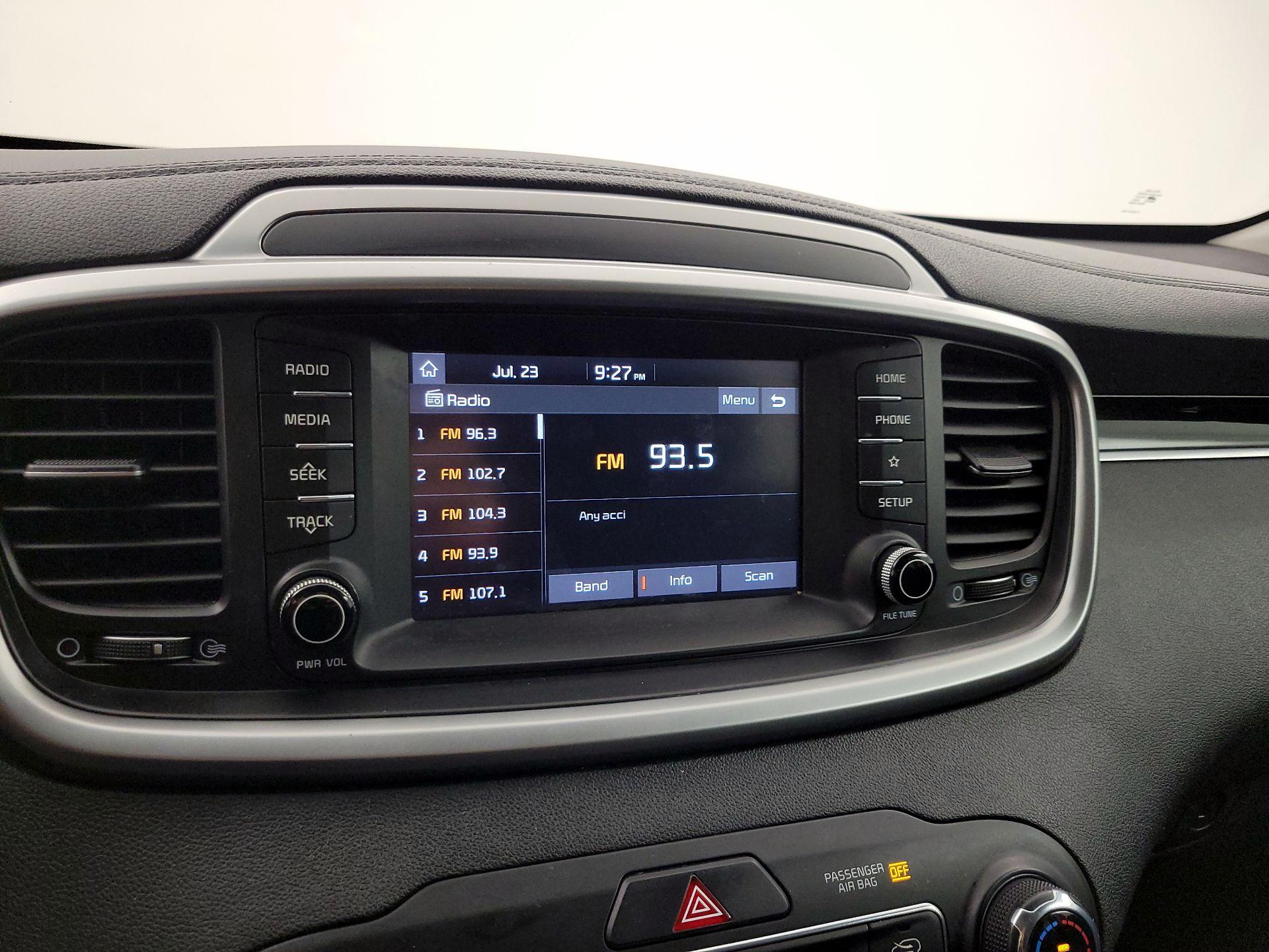 Thumbnail: 2019 Kia Sorento - 15