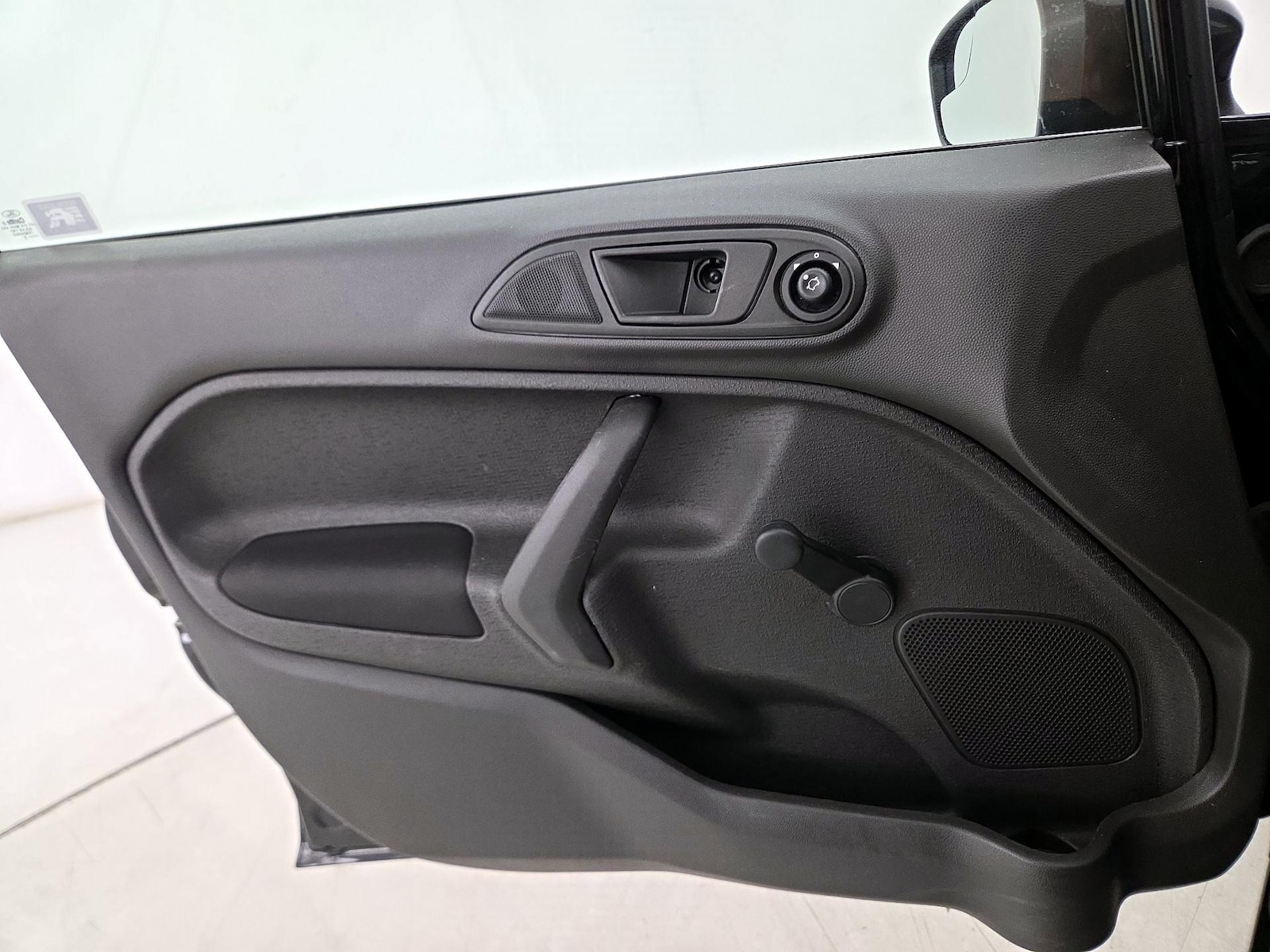 2019 Ford Fiesta S - Photo 13