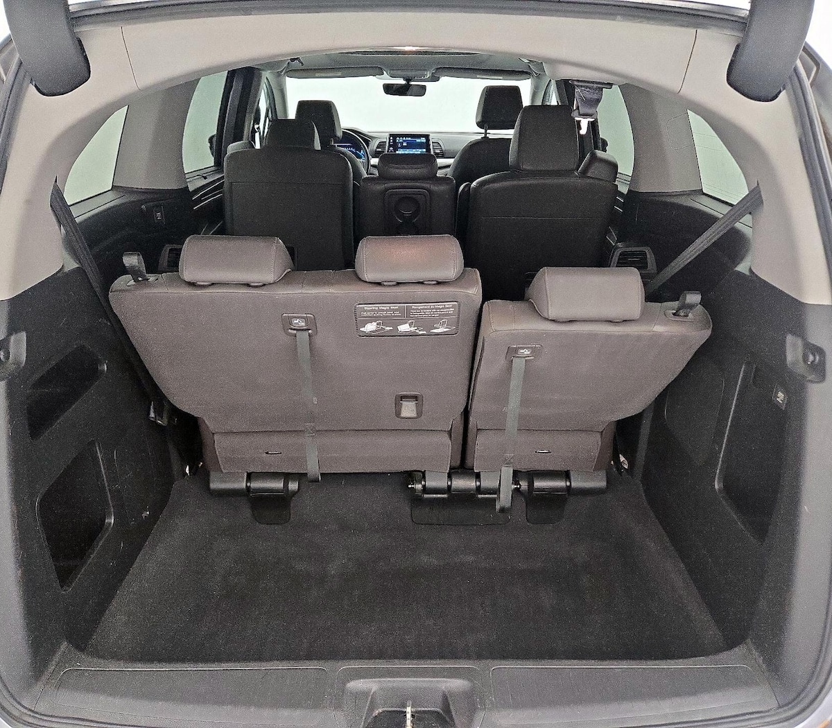 Trunk/Cargo (Seats Up)