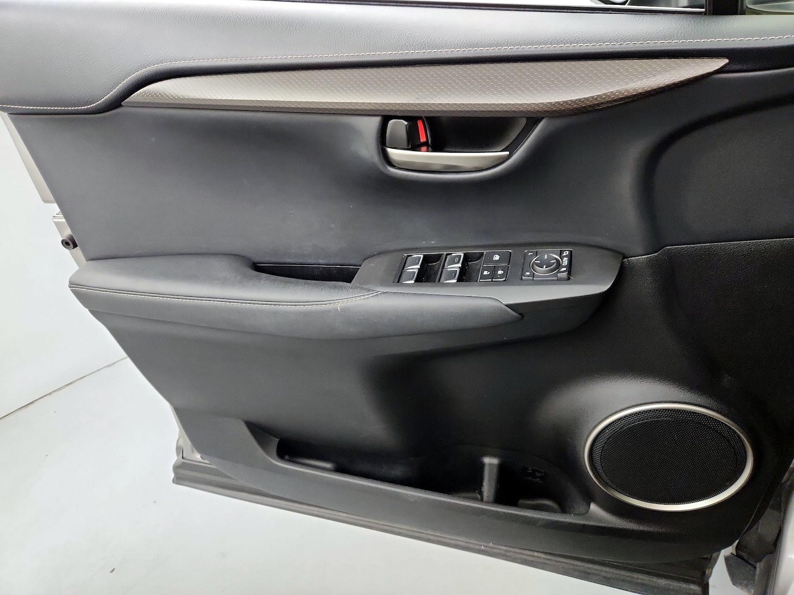 2020 Lexus NX 300 - Photo 13