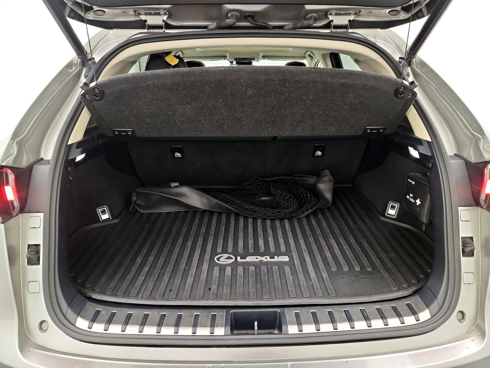2020 Lexus NX 300 - Photo 22