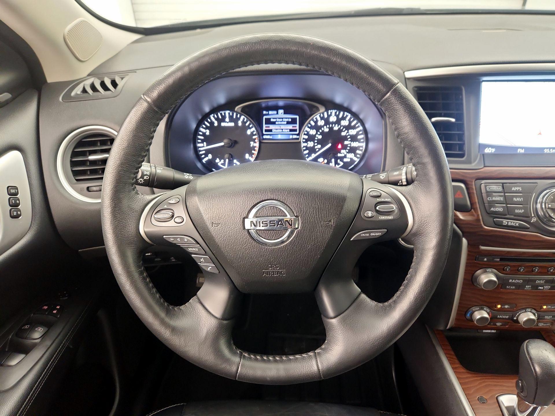 Thumbnail: 2020 Nissan Pathfinder - 10