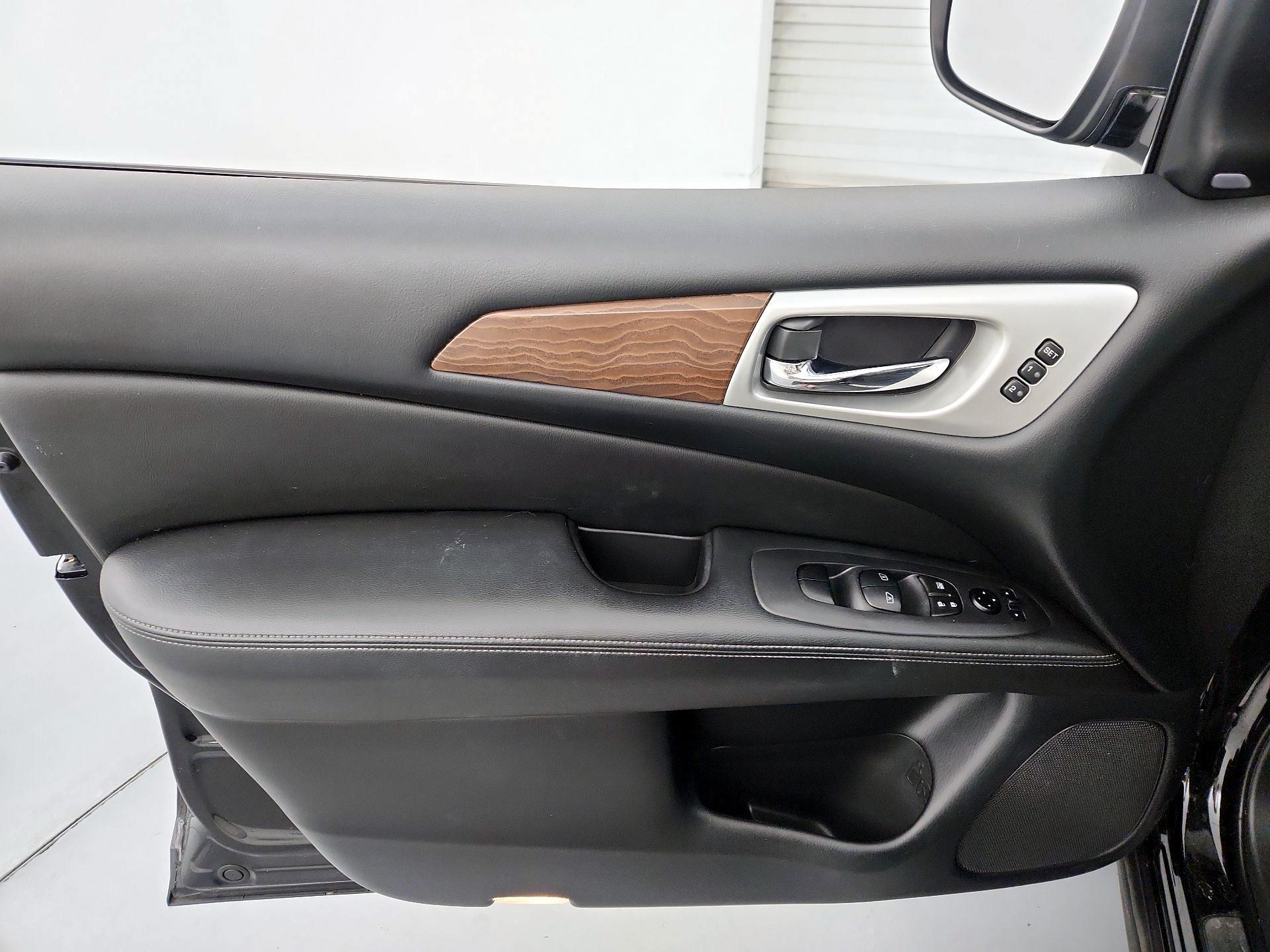Thumbnail: 2020 Nissan Pathfinder - 12