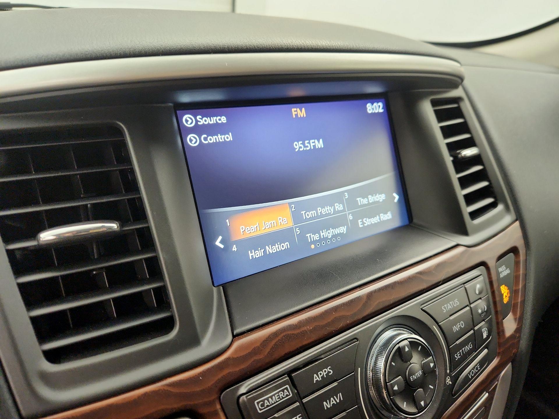 Thumbnail: 2020 Nissan Pathfinder - 16