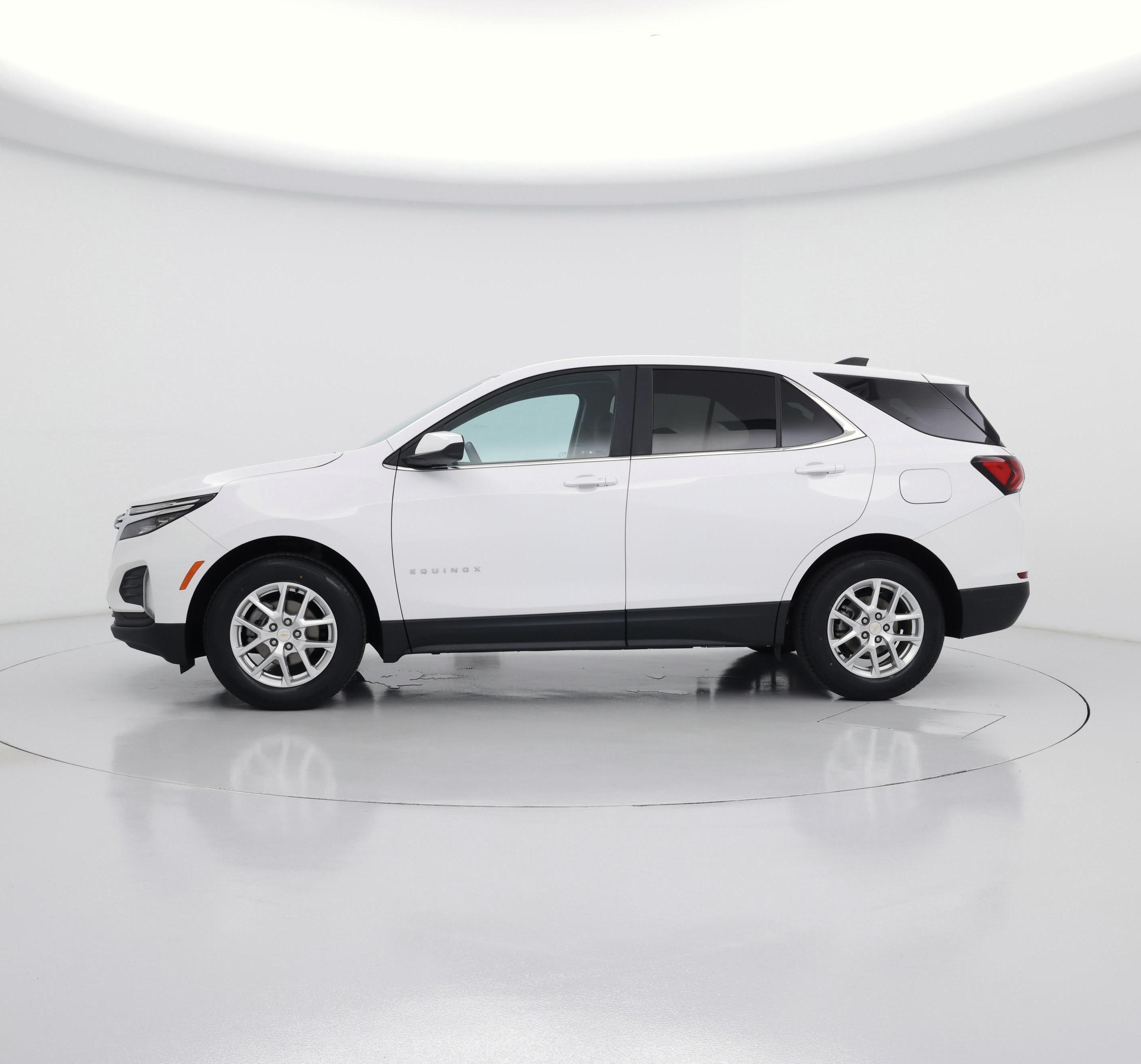Thumbnail: 2022 Chevrolet Equinox - 3