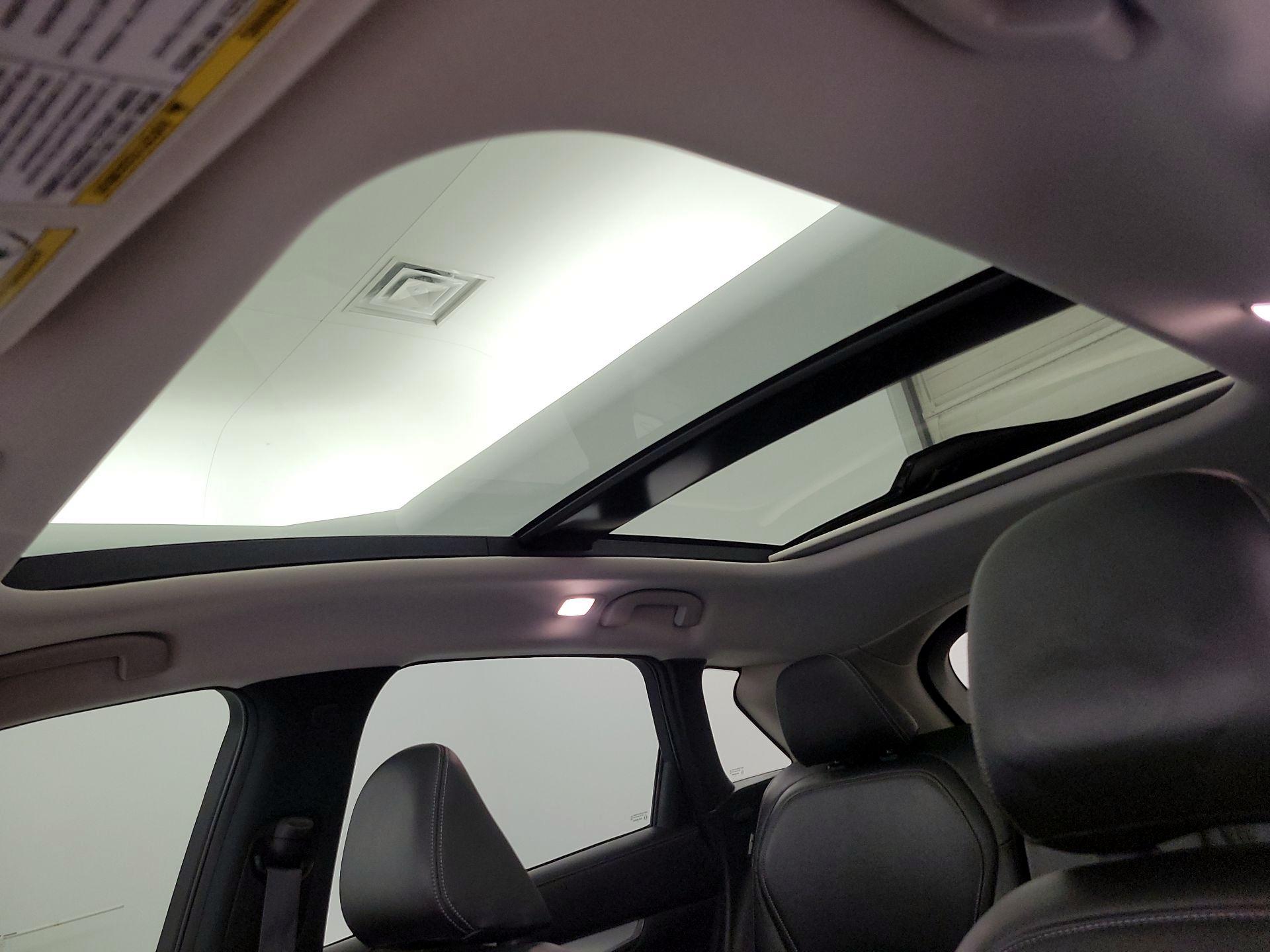 Thumbnail: 2021 INFINITI QX50 - 20
