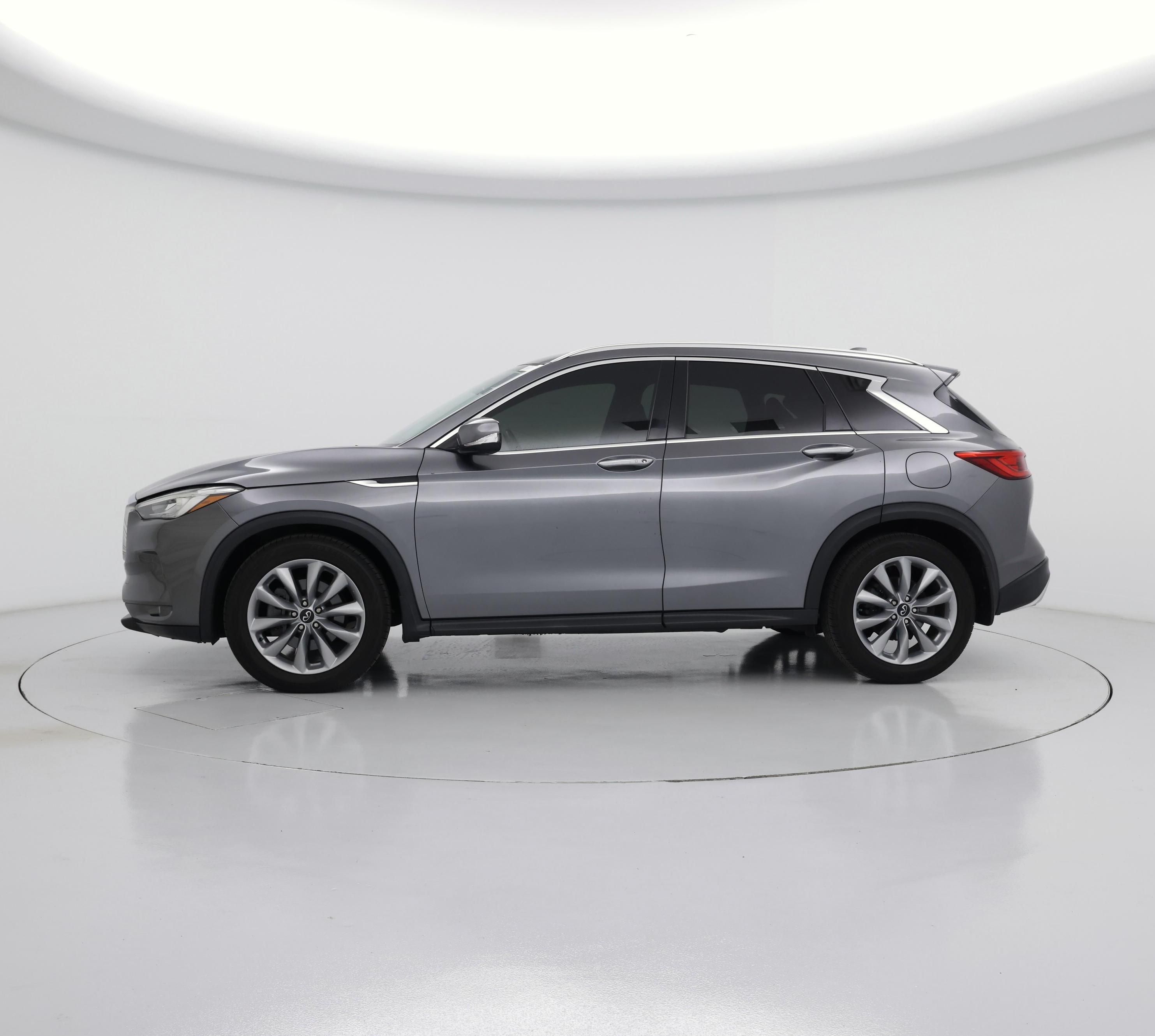 Thumbnail: 2021 INFINITI QX50 - 3