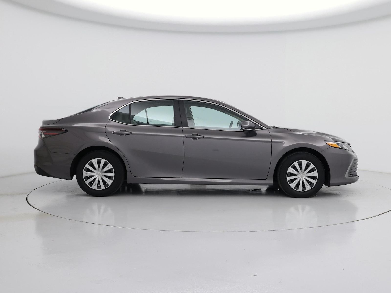 2023 Toyota Camry LE - Photo 8
