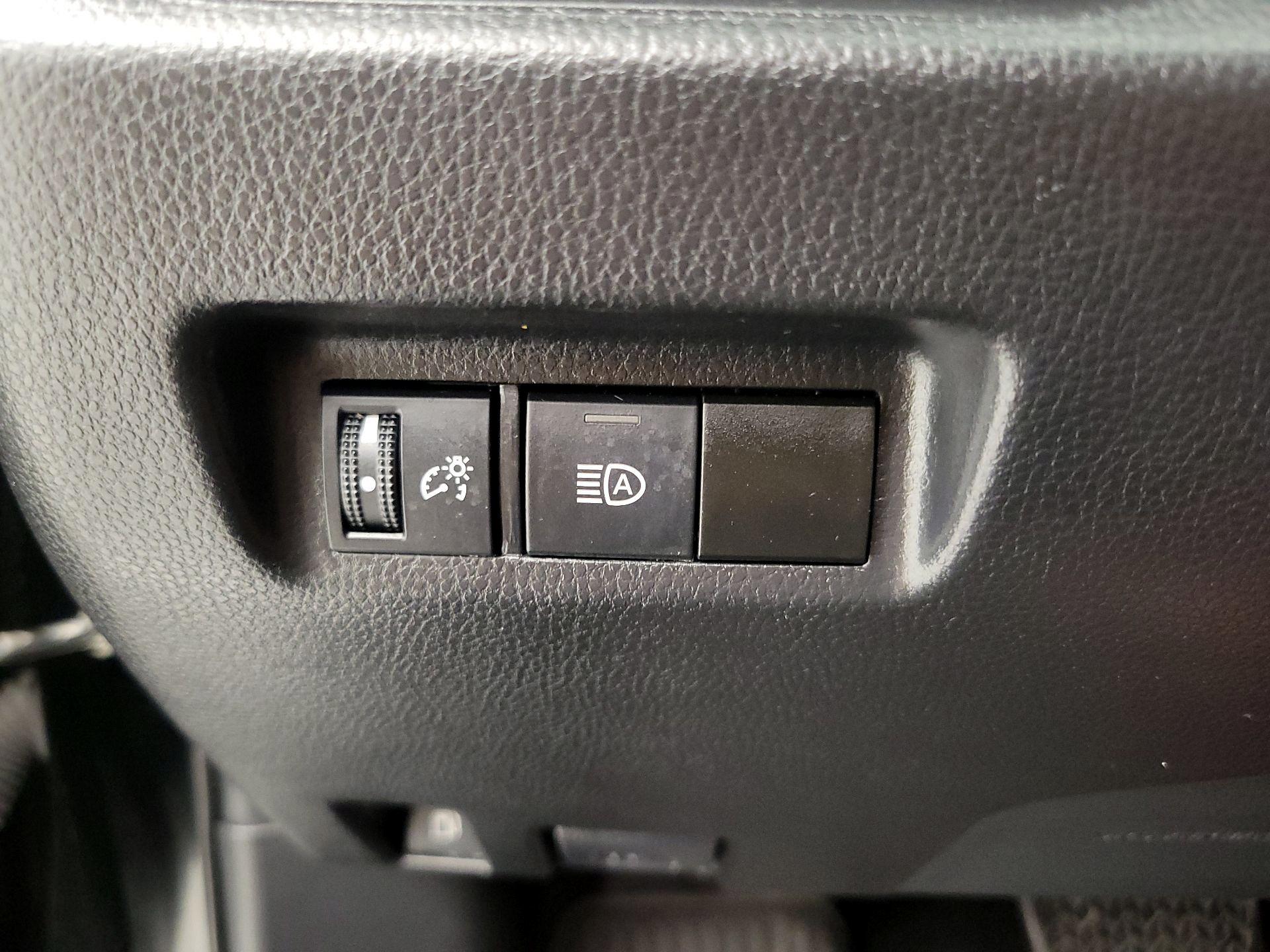 Thumbnail: 2021 Toyota RAV4 - 13