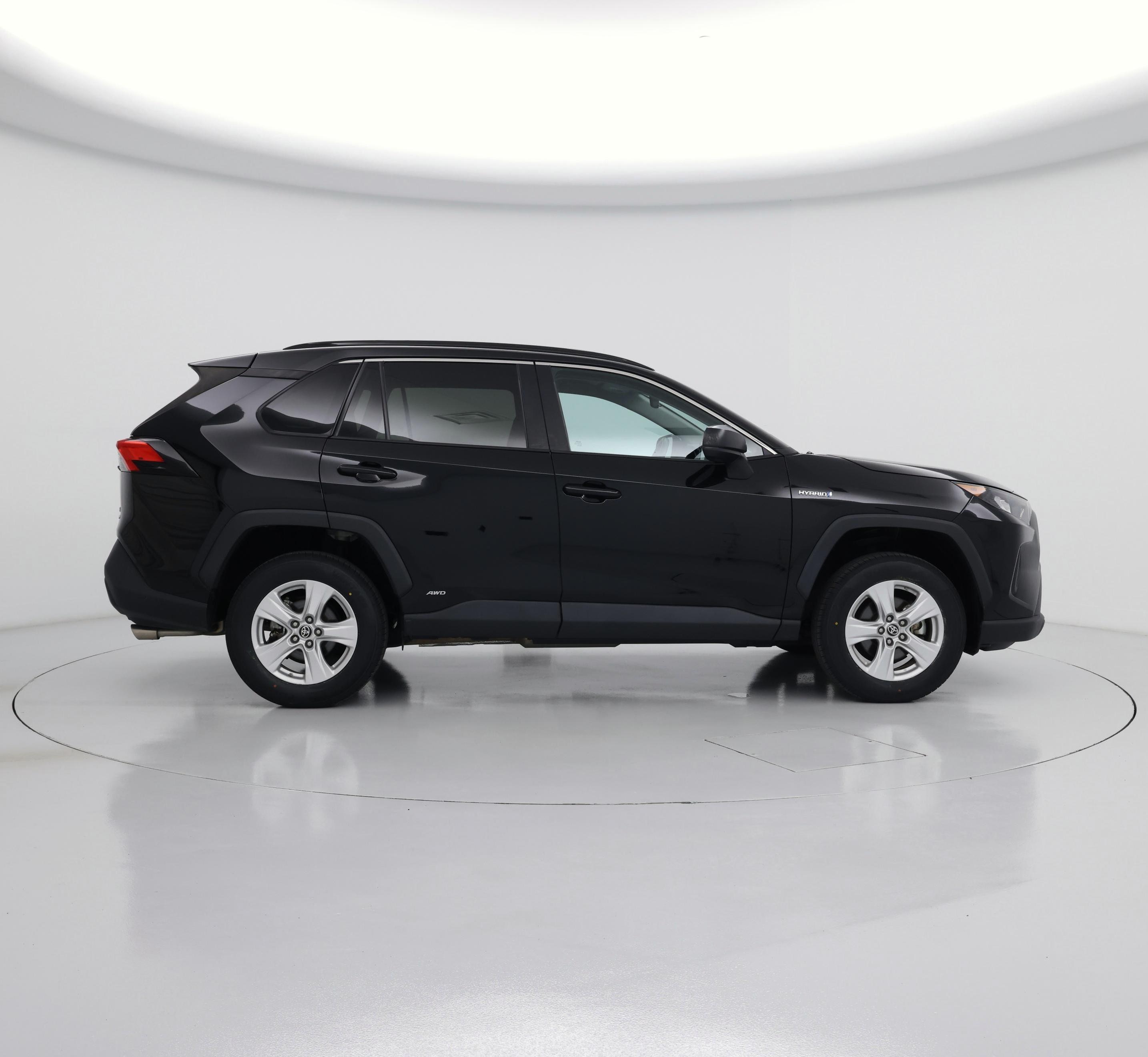 Thumbnail: 2021 Toyota RAV4 - 7