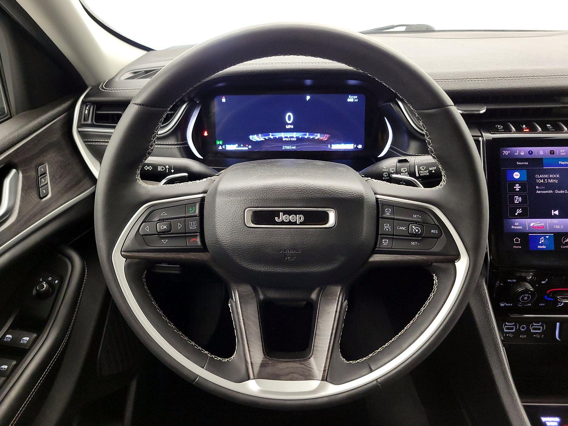 Thumbnail: 2023 Jeep Grand Cherokee - 10